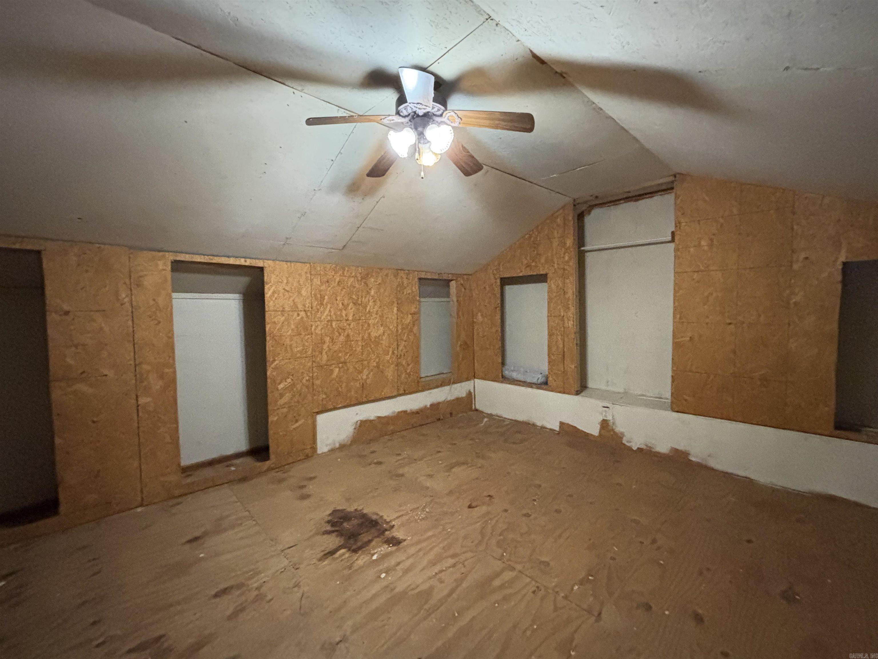 703 W 4Th St  Lonoke, AR