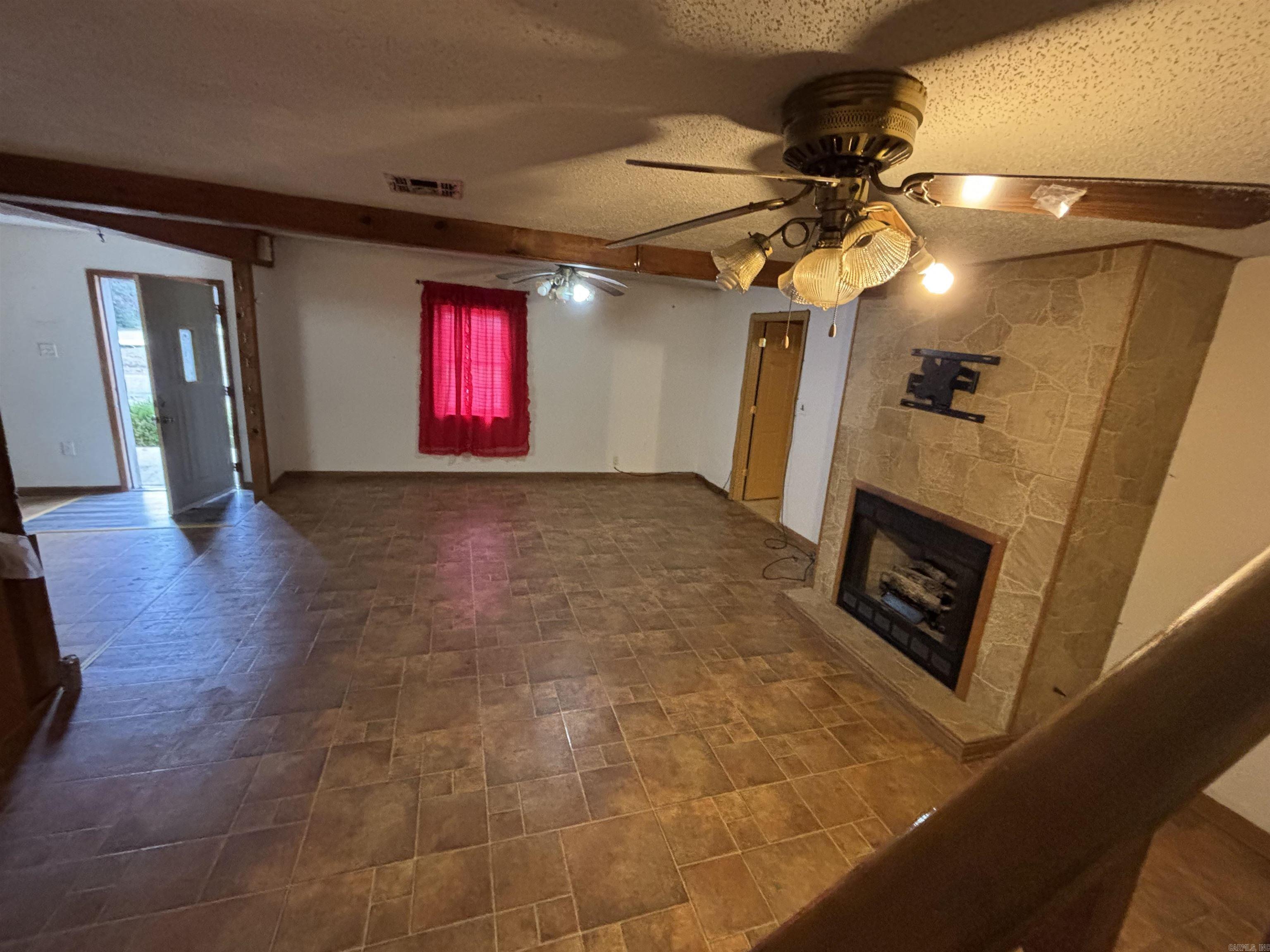 703 W 4Th St  Lonoke, AR