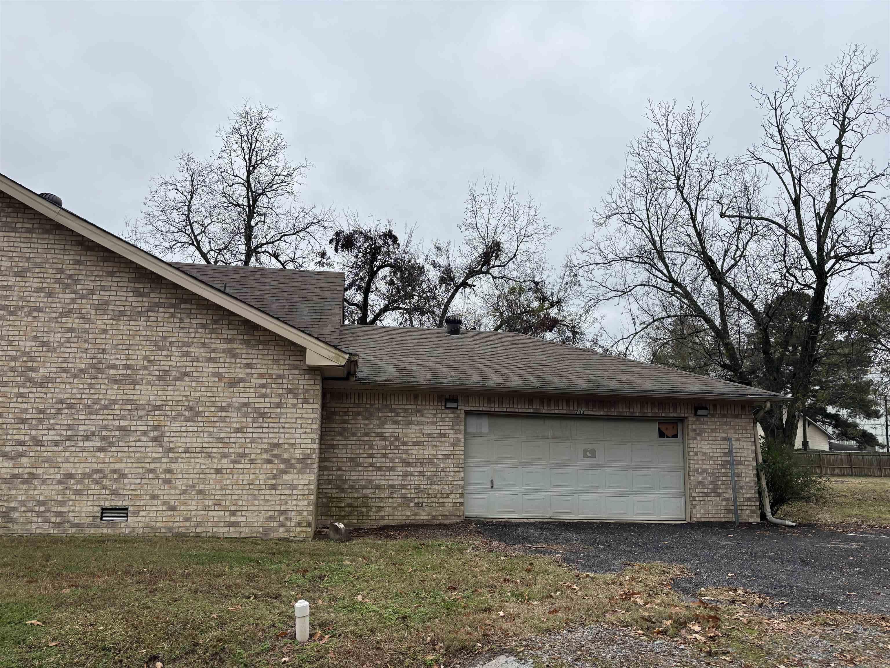 703 W 4Th St  Lonoke, AR