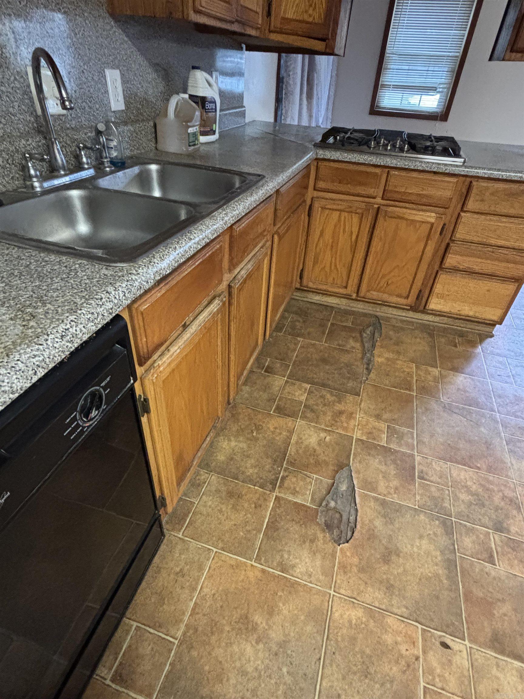 703 W 4Th St  Lonoke, AR