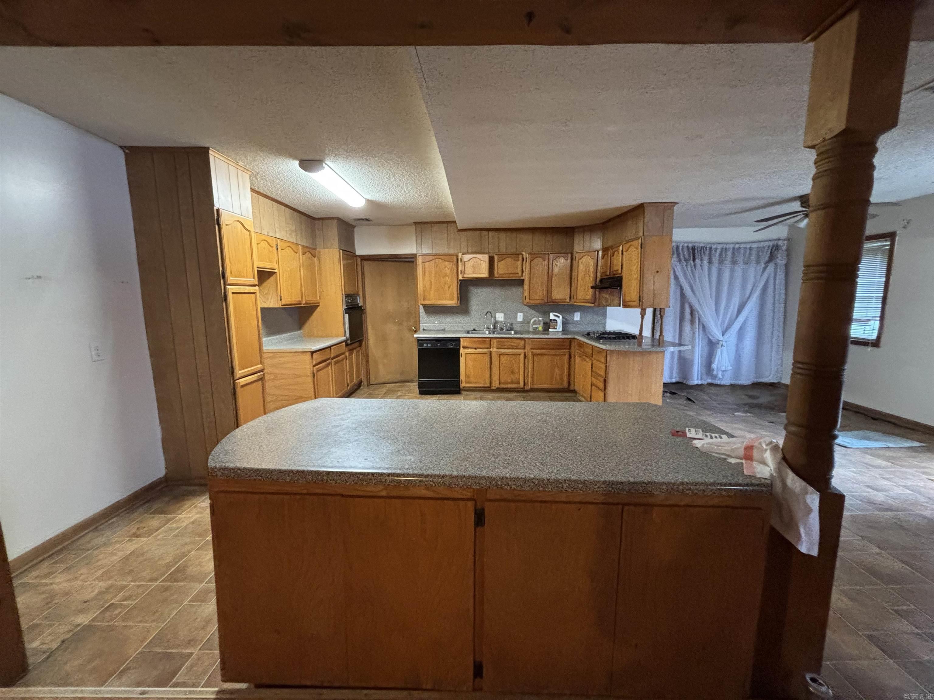 703 W 4Th St  Lonoke, AR