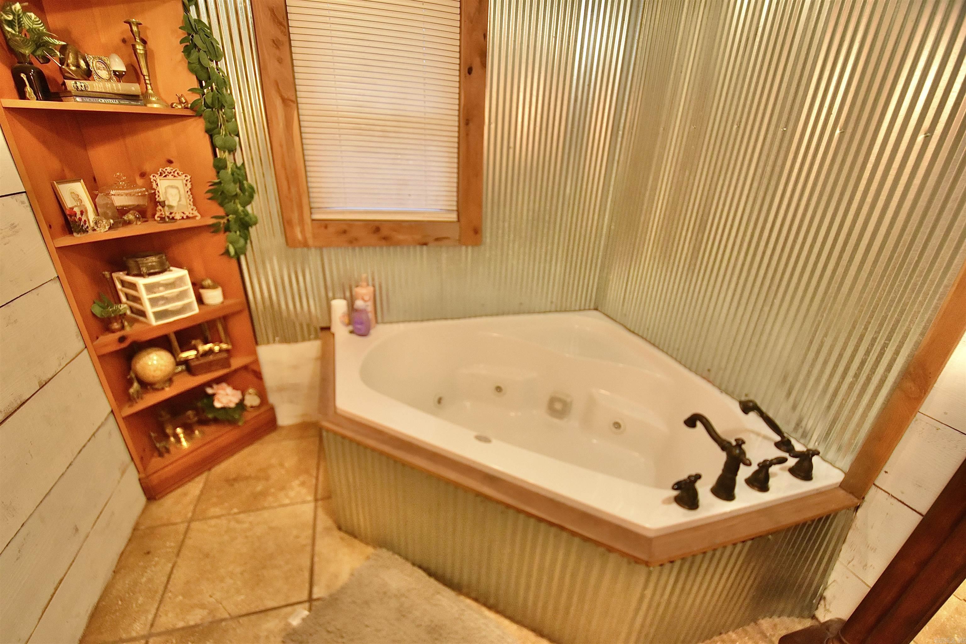 356 Pleasant Hill  Rockport, AR