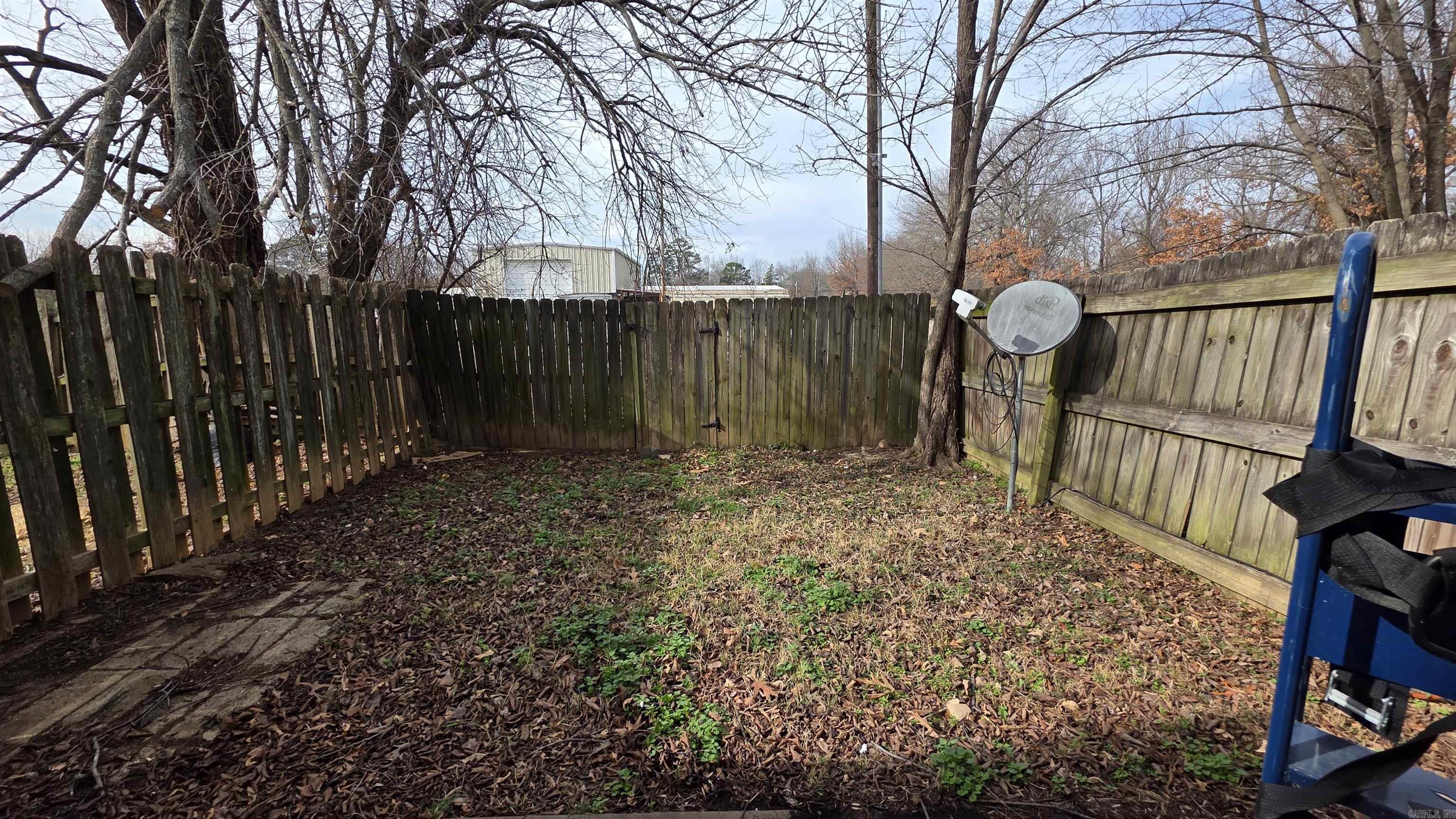 1419 N Nashville  Russellville, AR