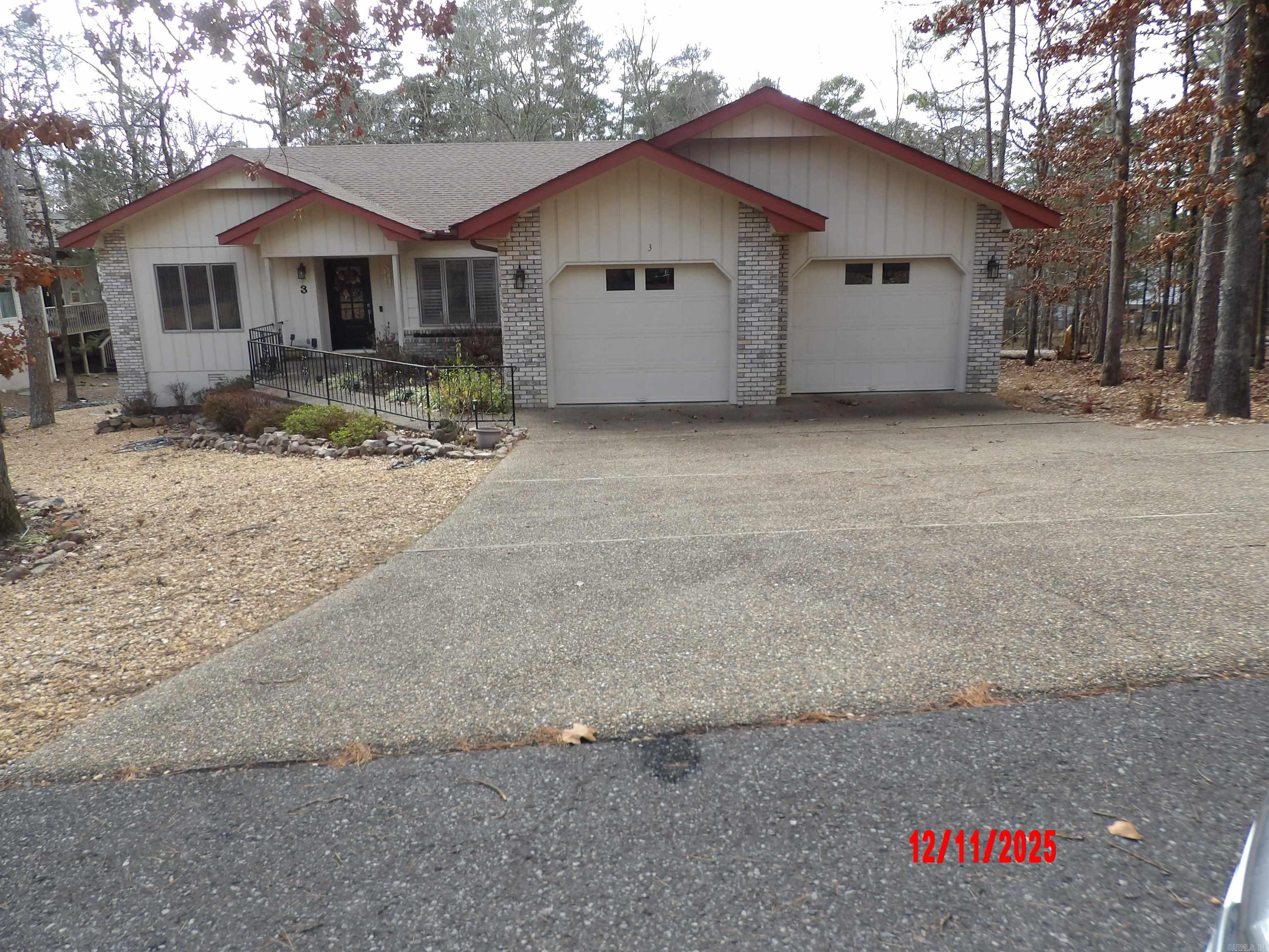 3 RESPLANDOR CT.  Hot Springs Village, AR