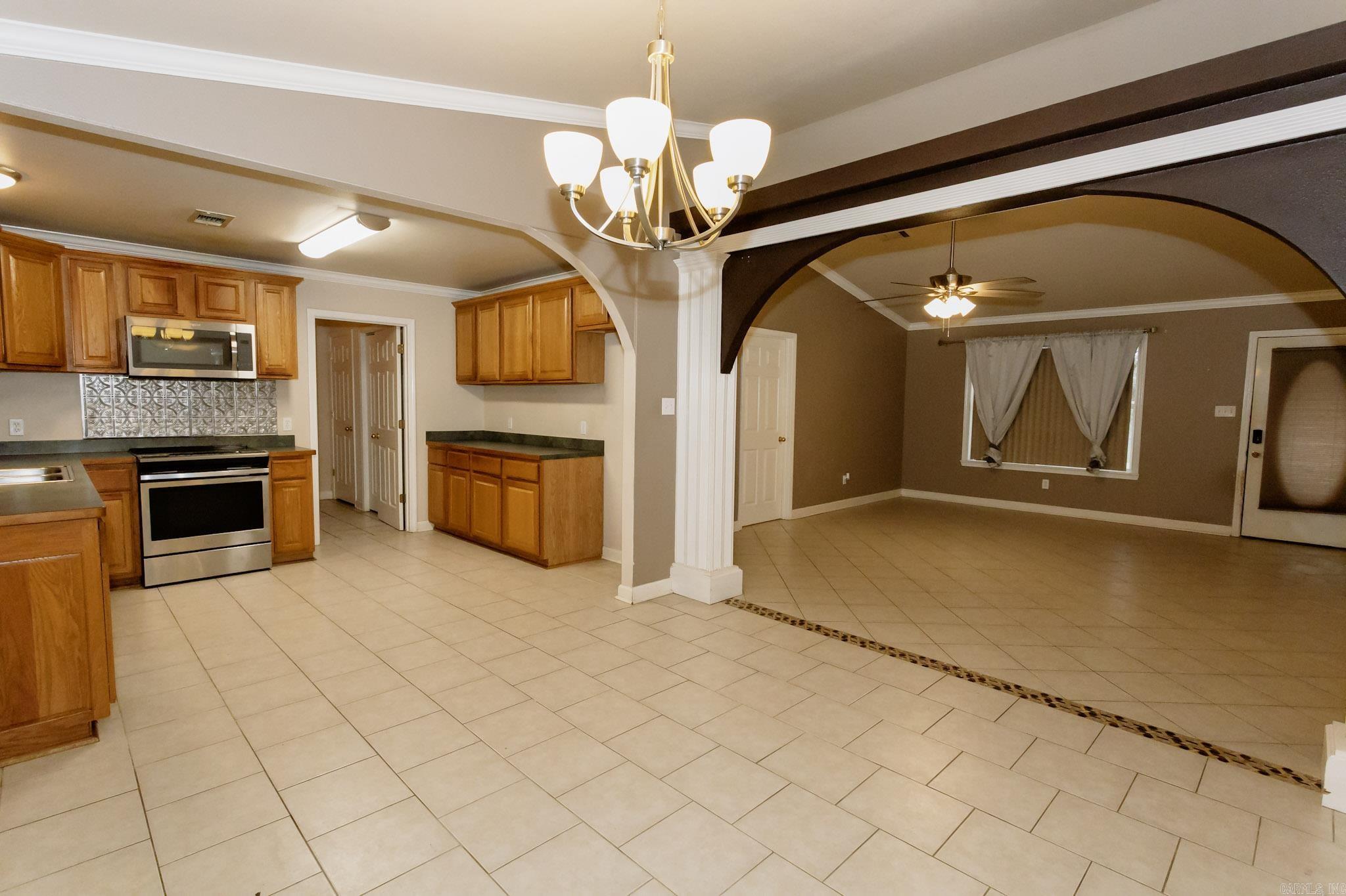 108 Yellowpine  Hot Springs, AR