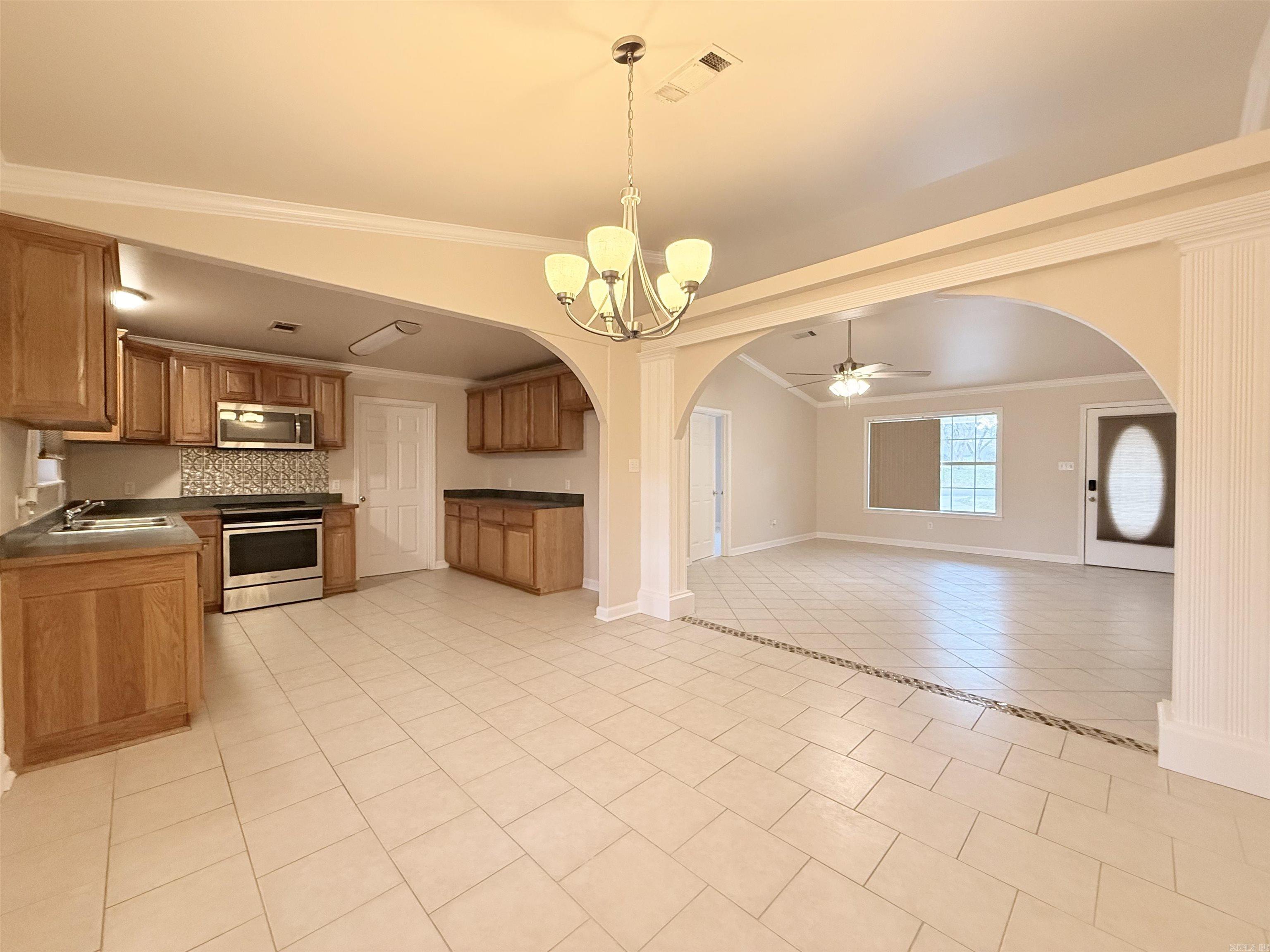 108 Yellowpine  Hot Springs, AR