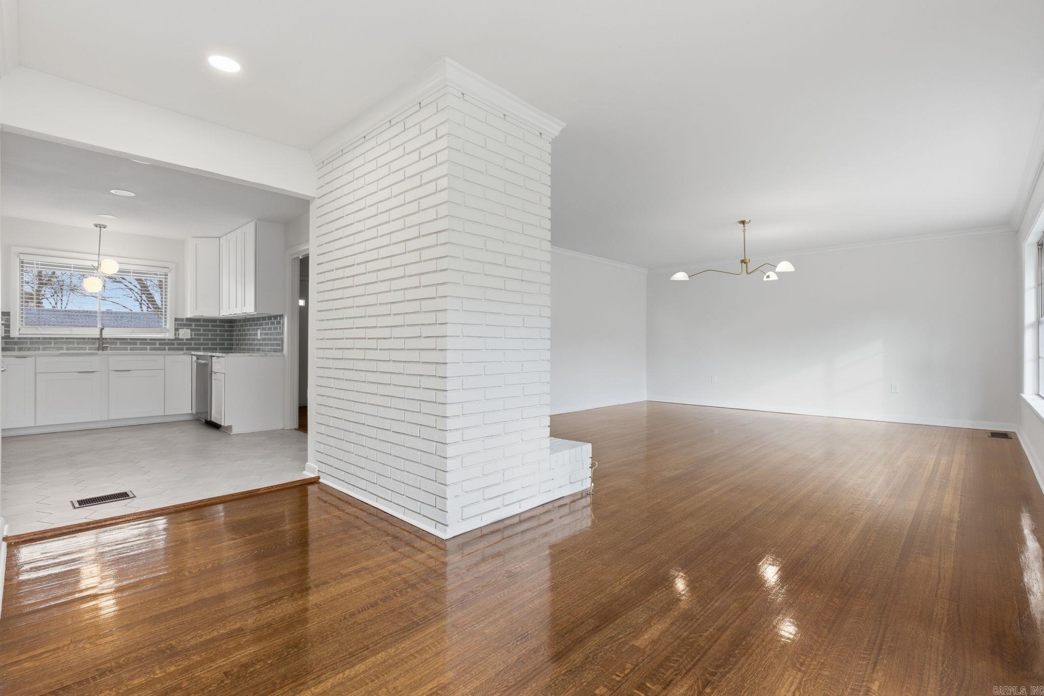 11 Mockingbird  Little Rock, AR