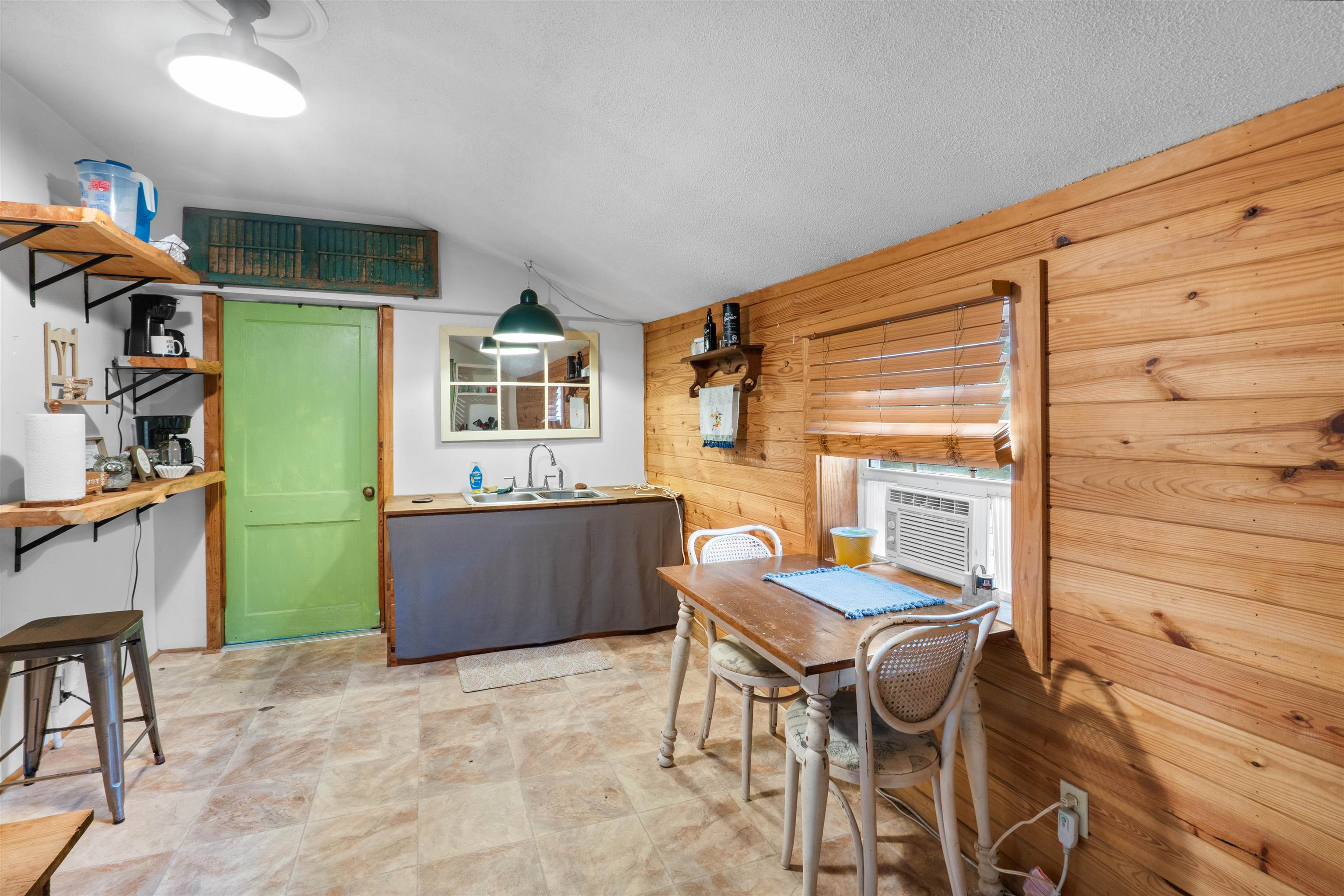 11186 W AR 58 HWY Guion, AR 72540