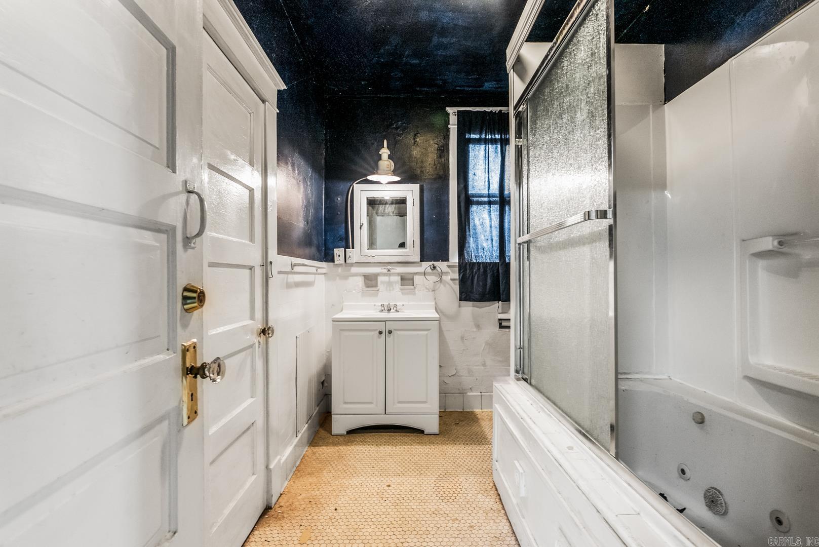 523 W 15th  Little Rock, AR