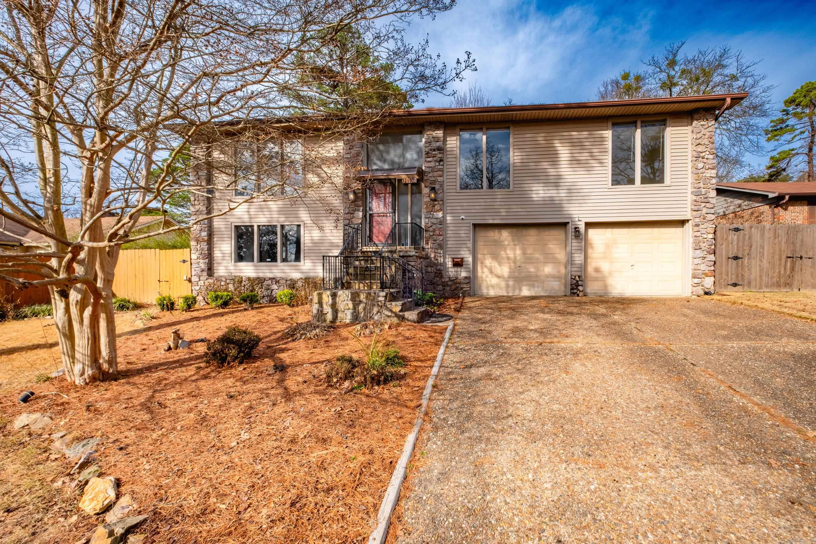 3210 ROCKY  Little Rock, AR