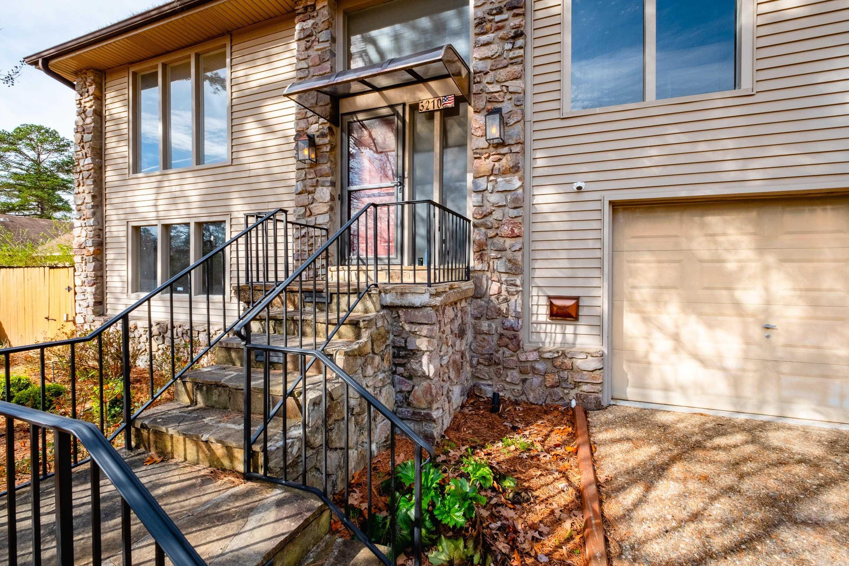 3210 ROCKY  Little Rock, AR