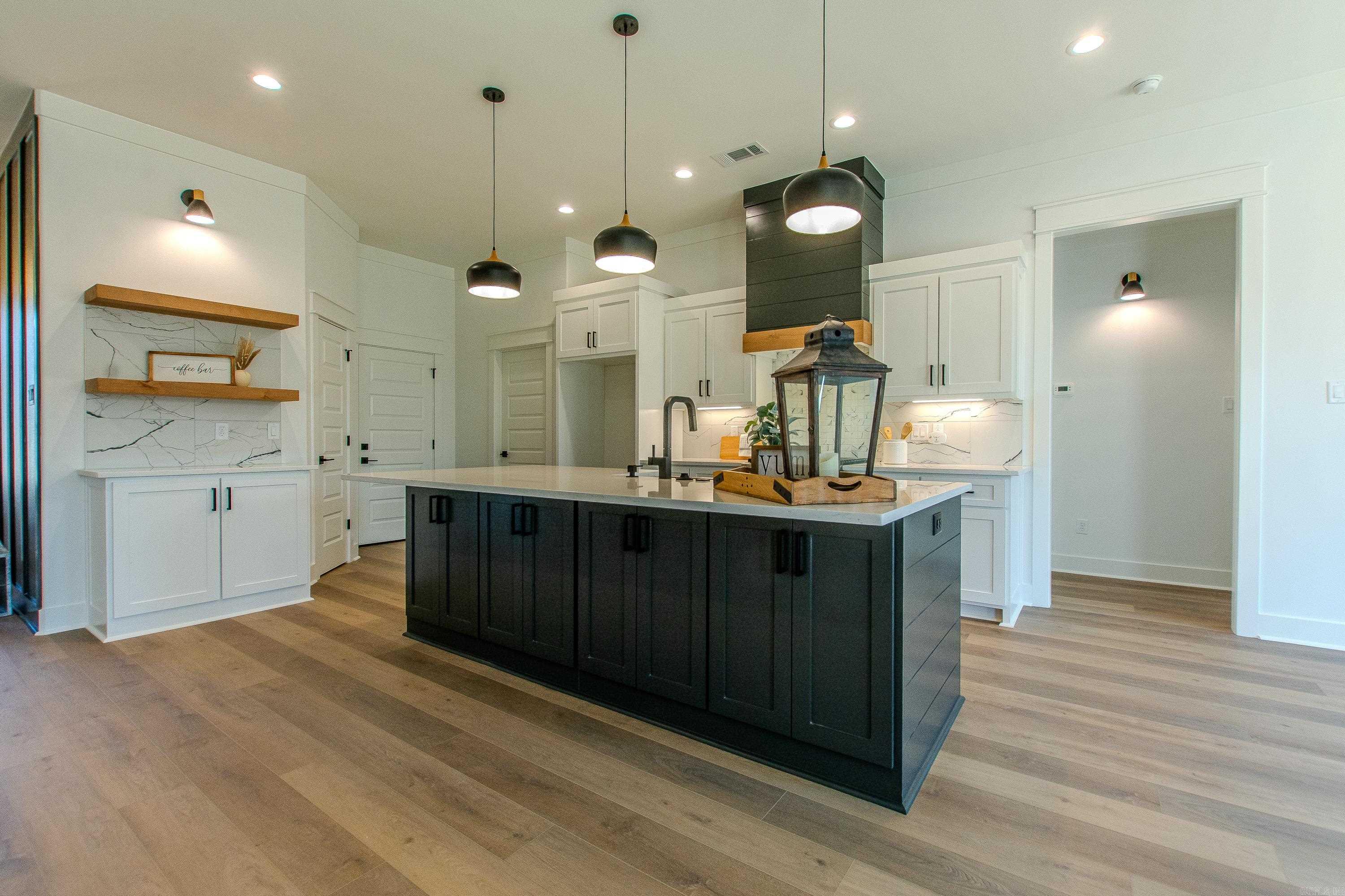 629 Valley Oak  Sherwood, AR