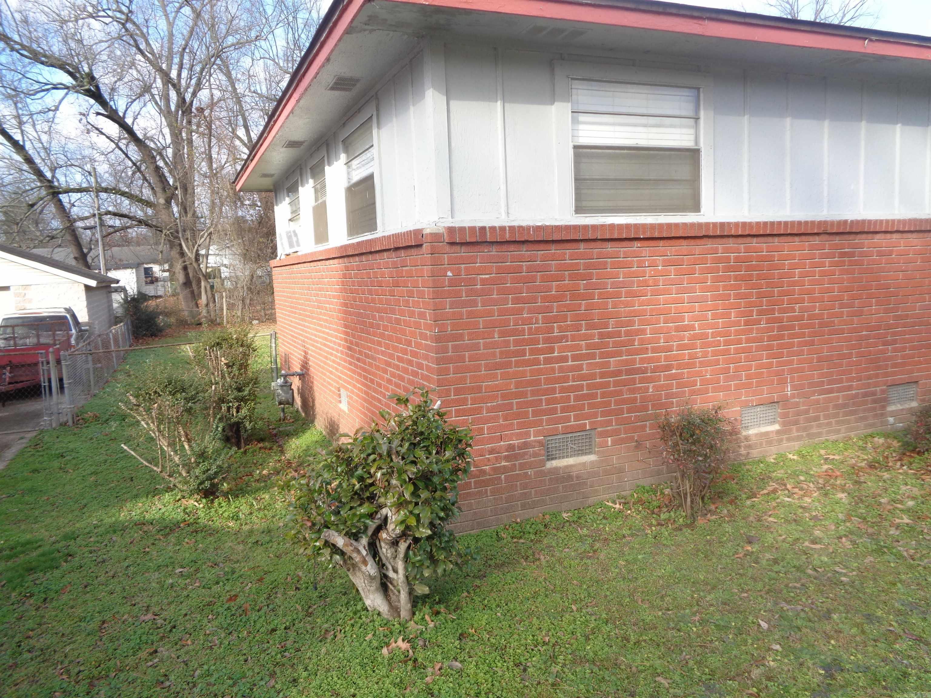 2200 Dennison  Little Rock, AR