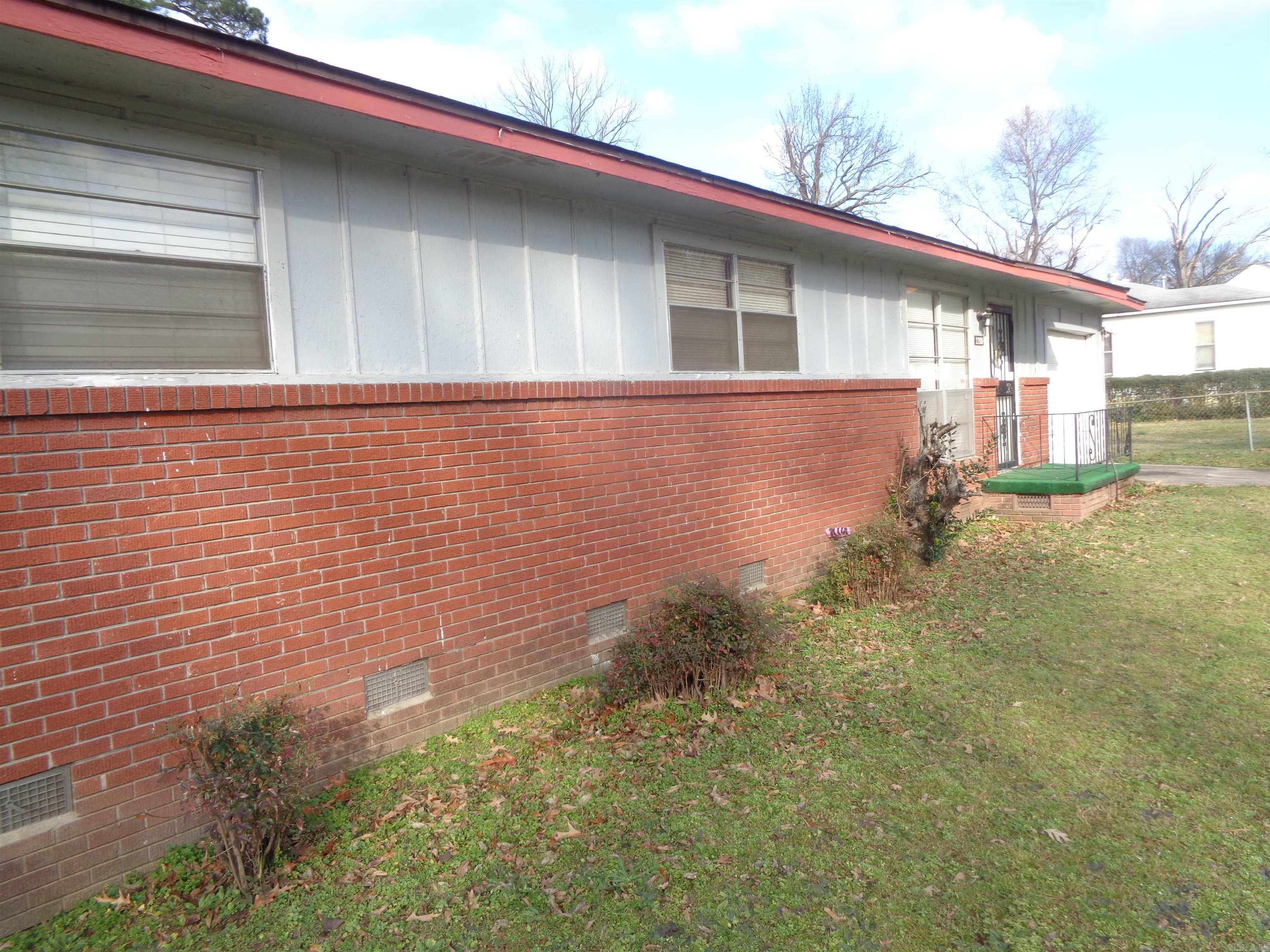 2200 Dennison  Little Rock, AR