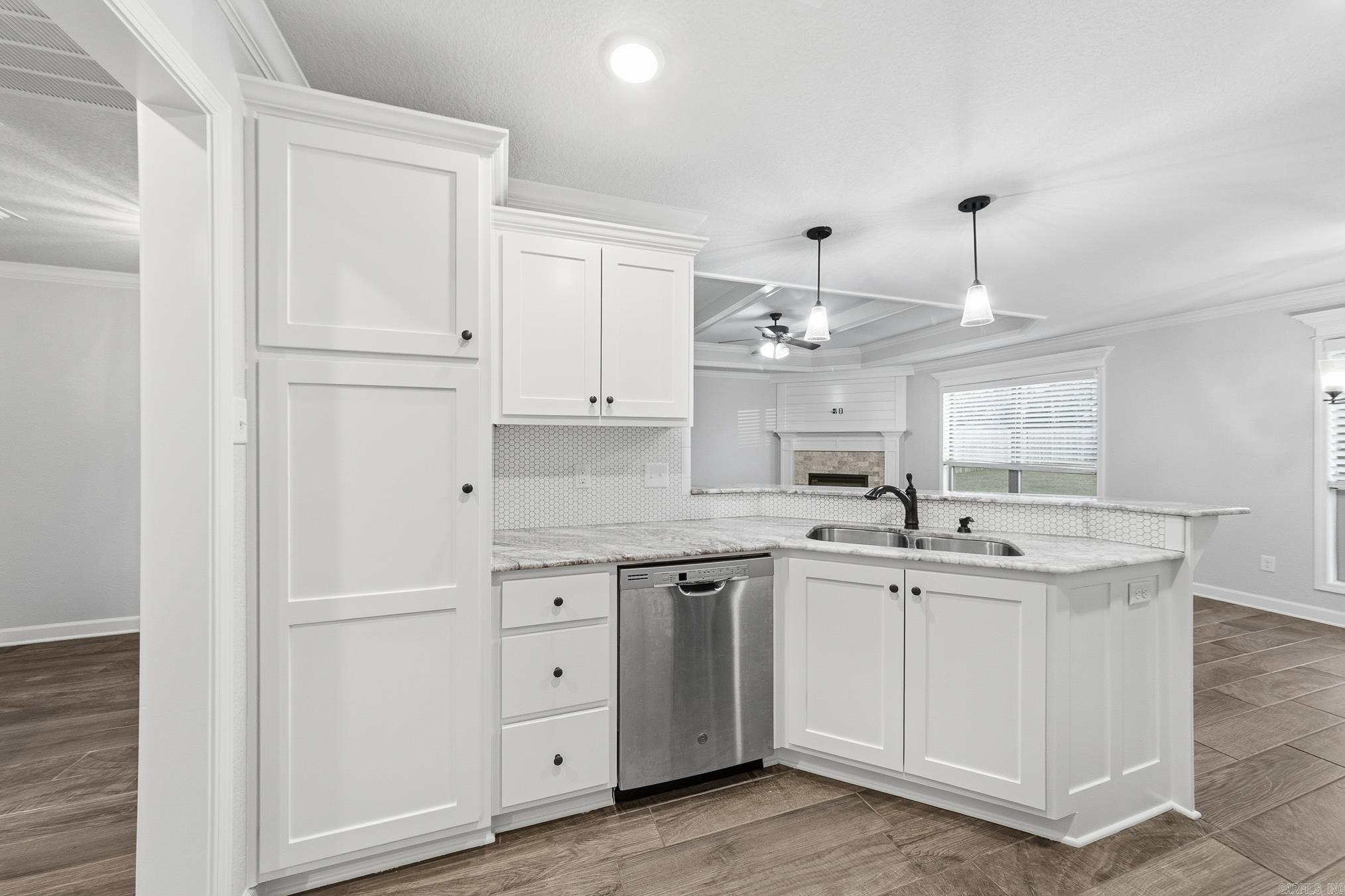 201 Creek View  Austin, AR