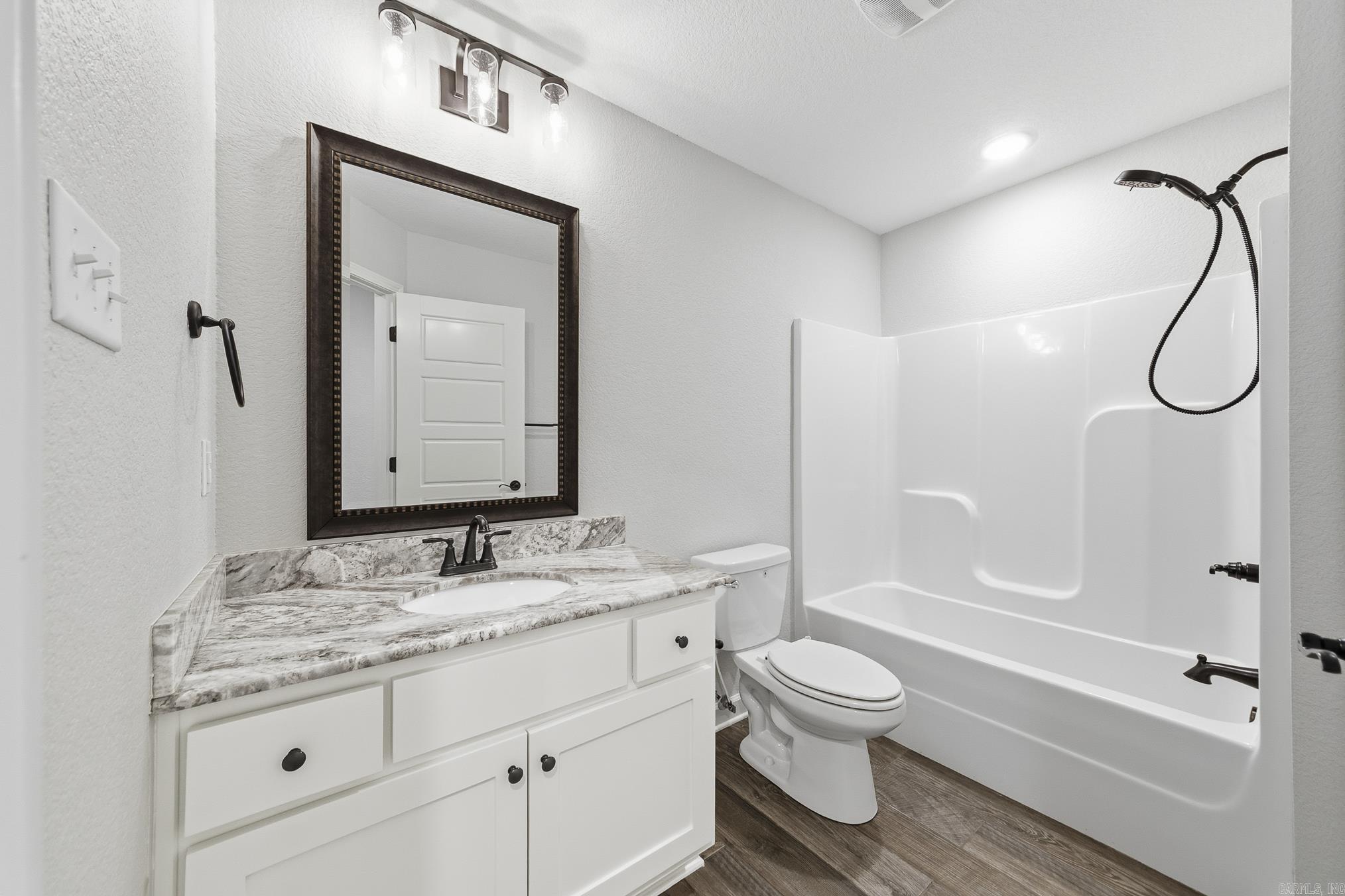 201 Creek View  Austin, AR