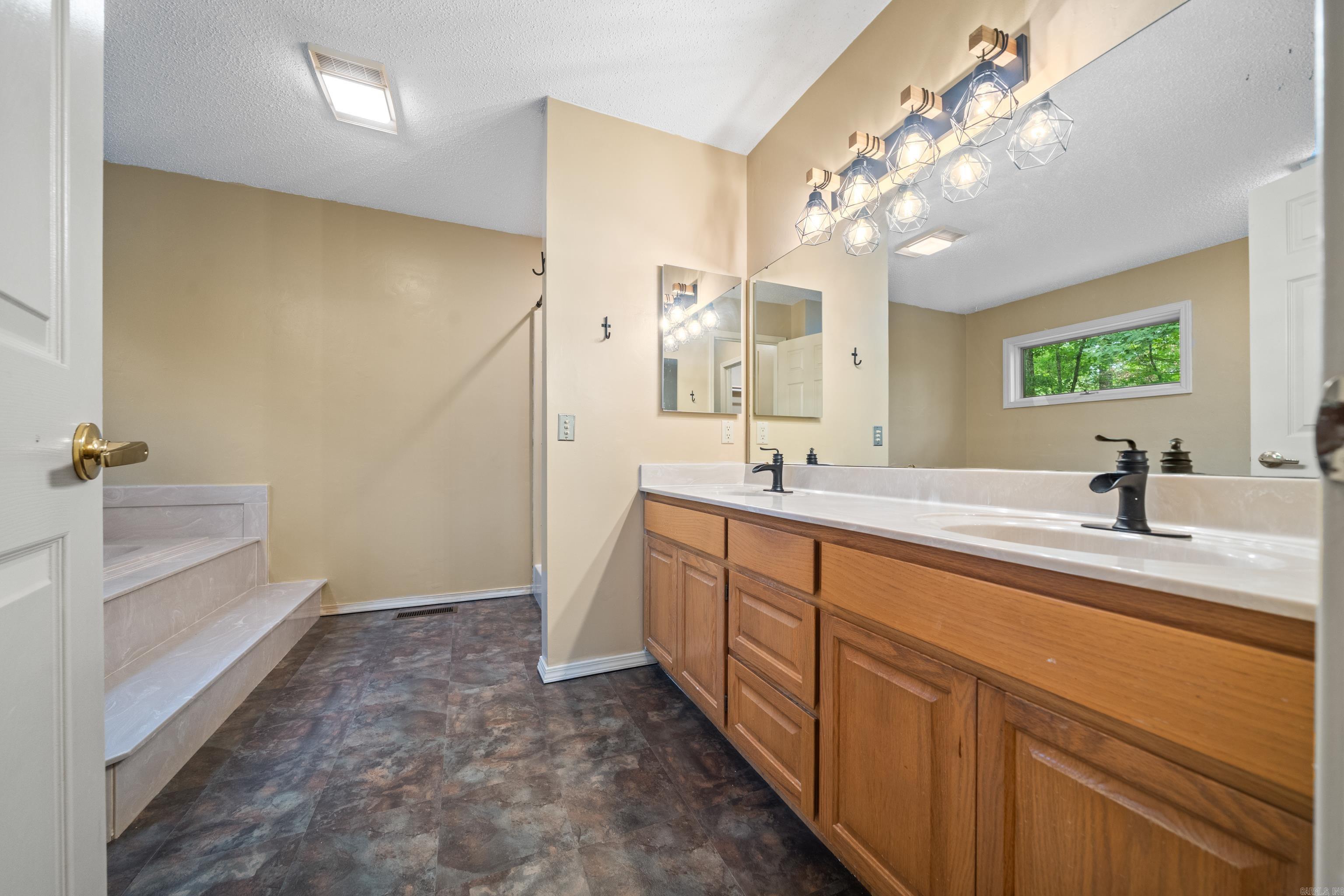 50 San Pablo Way Hot Springs Village, AR 71909