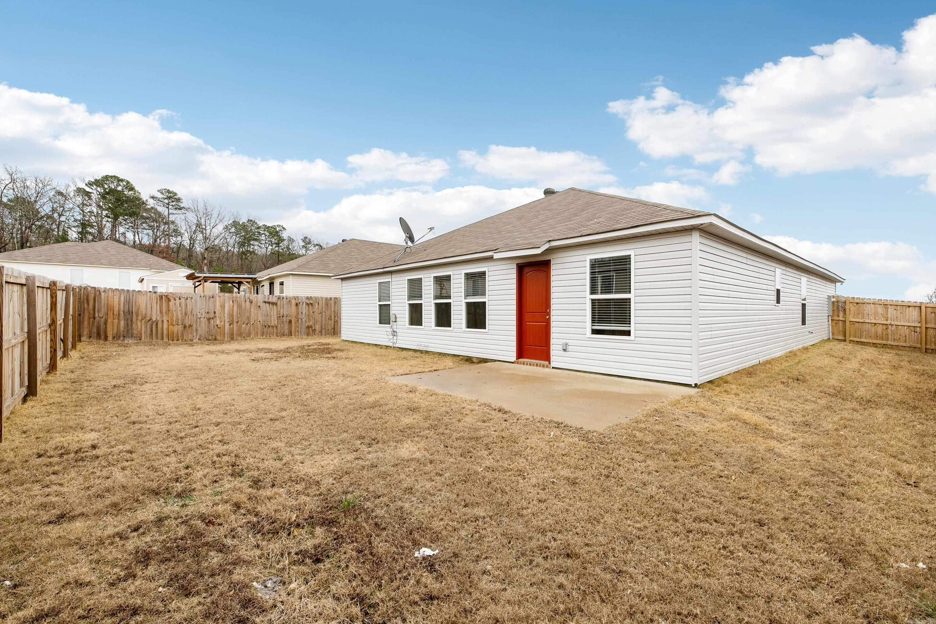 4016 Redberry Ct Alexander, AR 72002