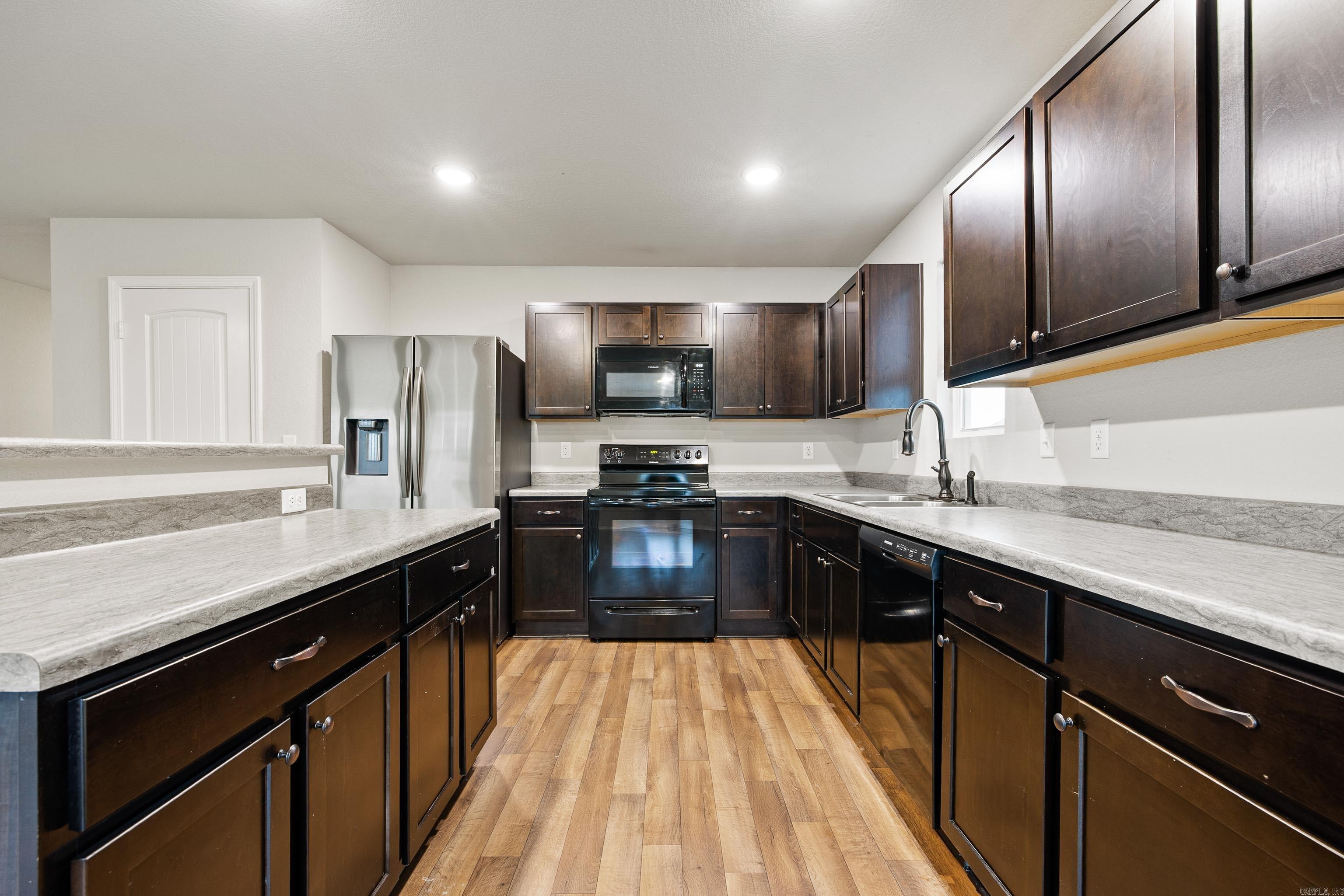 4016 Redberry Ct Alexander, AR 72002