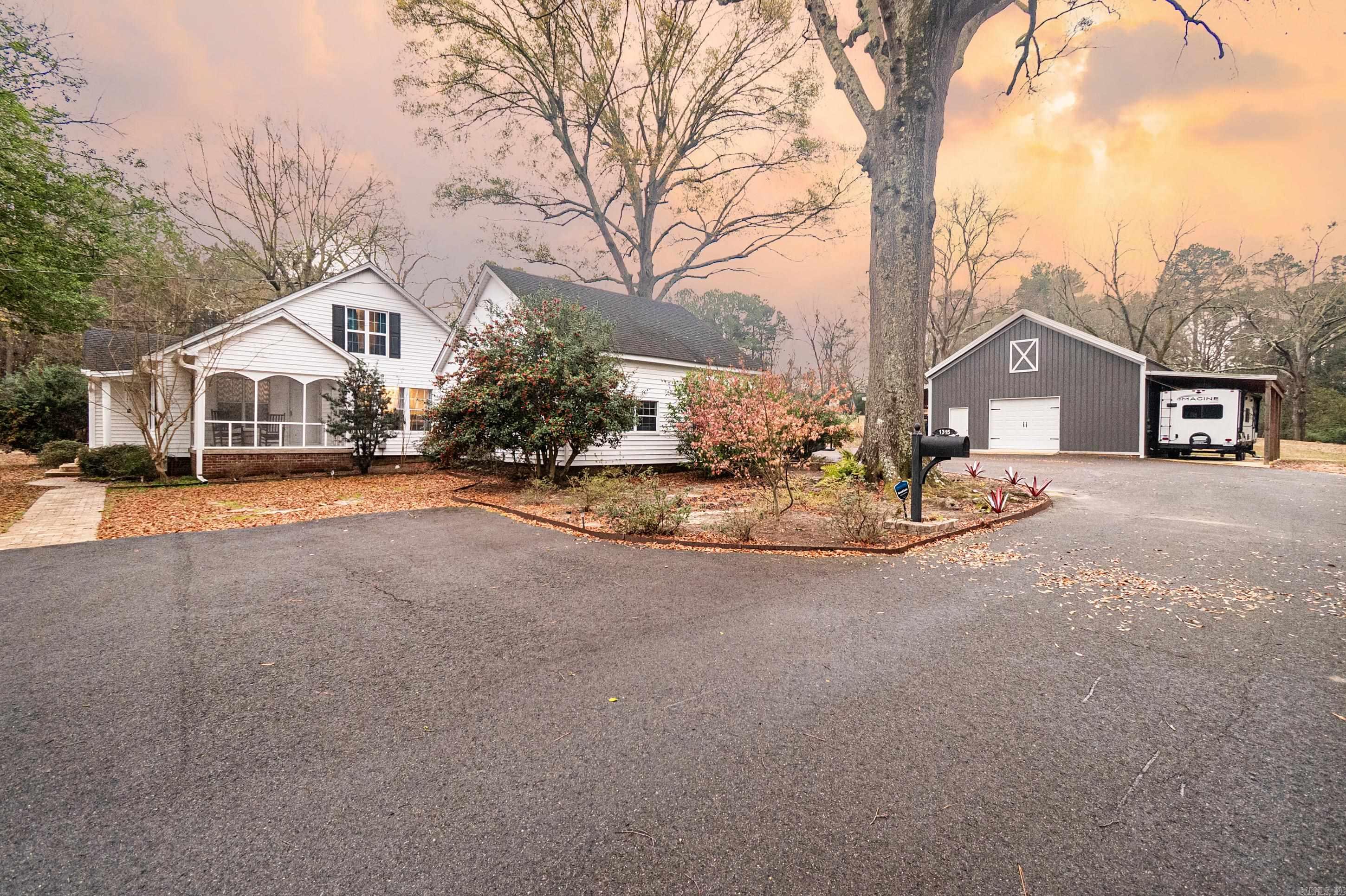 1315 Mount Holly  El Dorado, AR