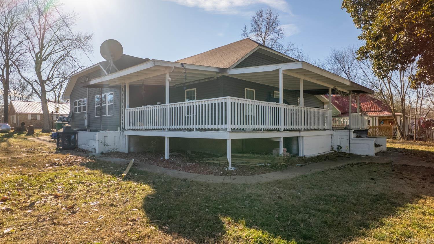 720 Archer Avenue  Mammoth Spring, AR