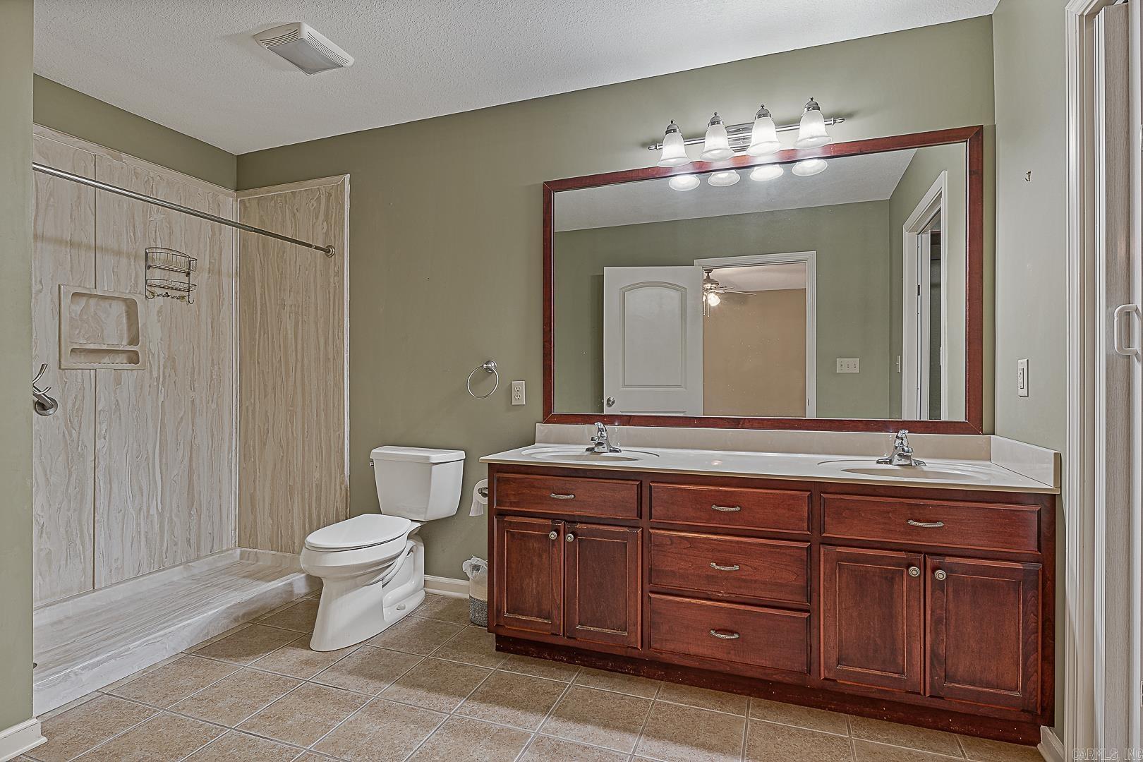 1901 Suburban Ln  Paragould, AR