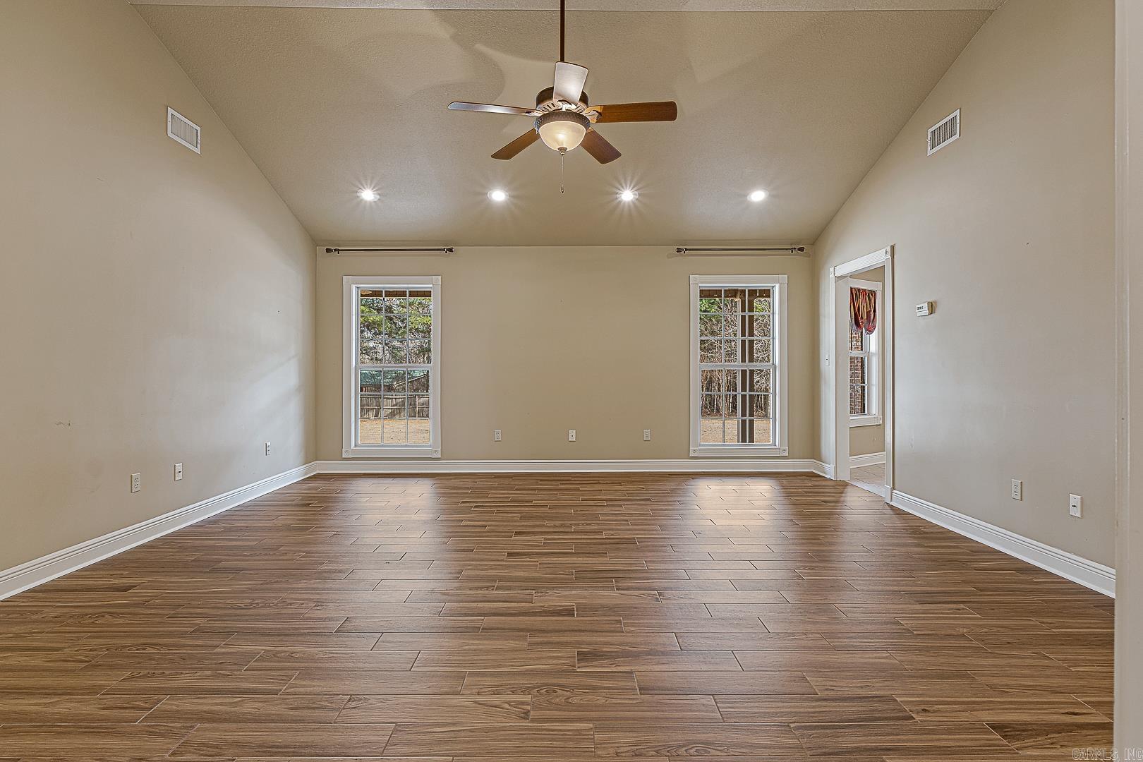 1901 Suburban Ln  Paragould, AR