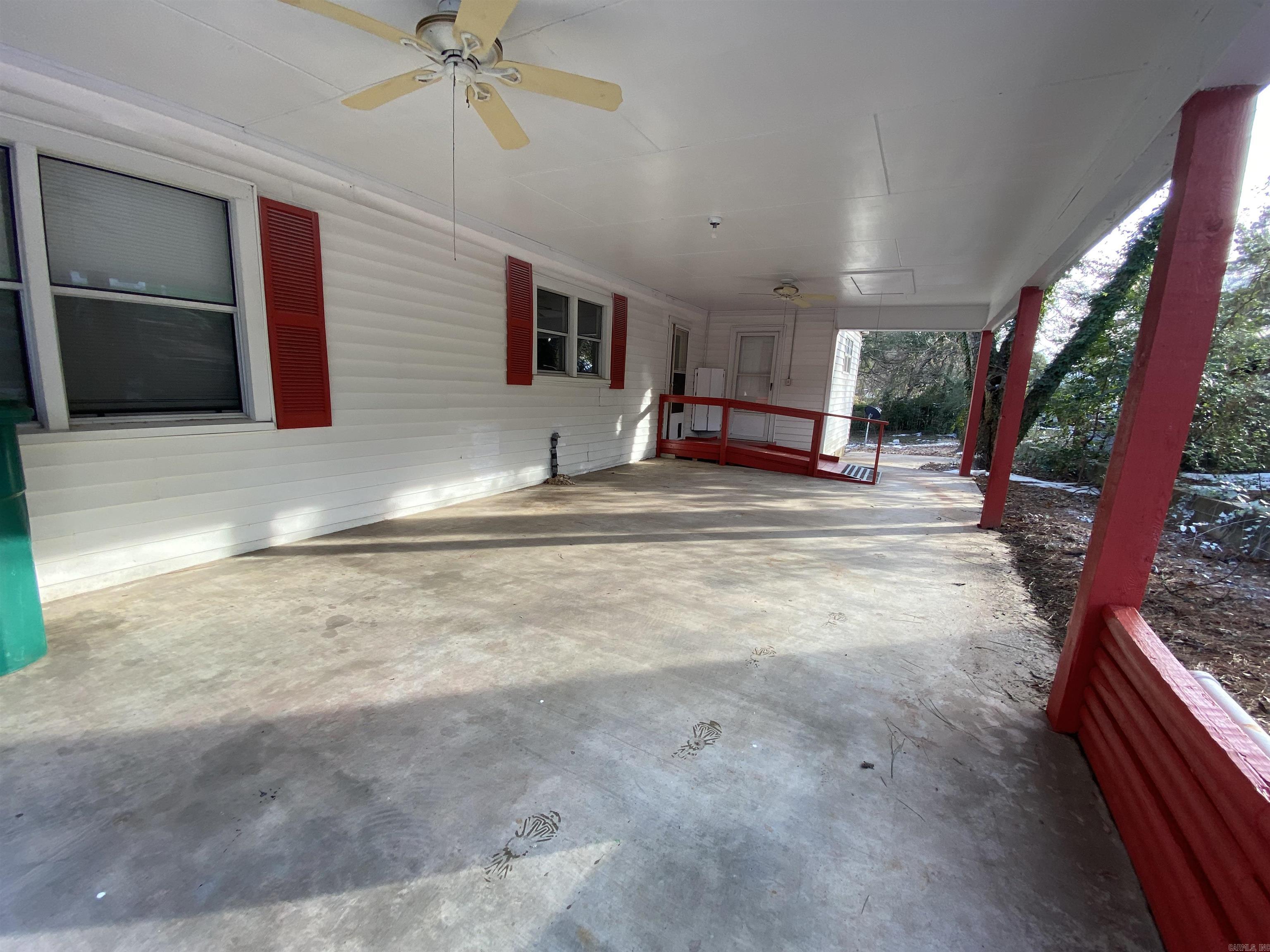 517 W Clark  Nashville, AR