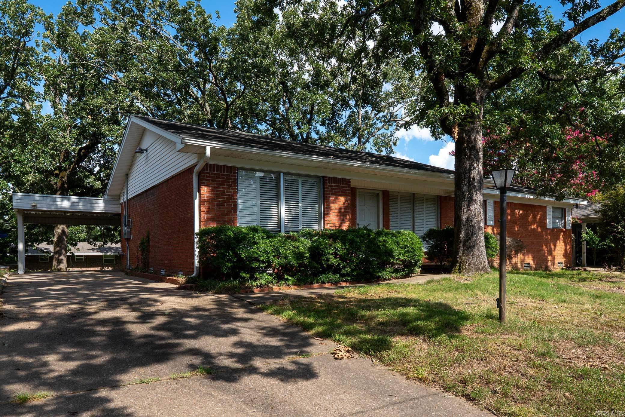 5104 N Cedar  North Little Rock, AR