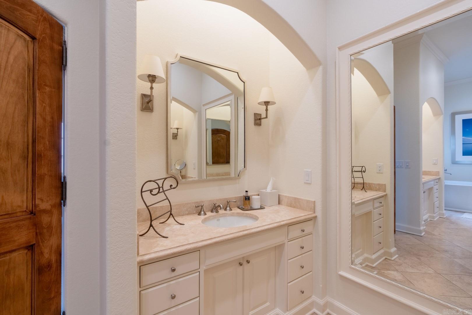 831 Rock Ledge  Heber Springs, AR