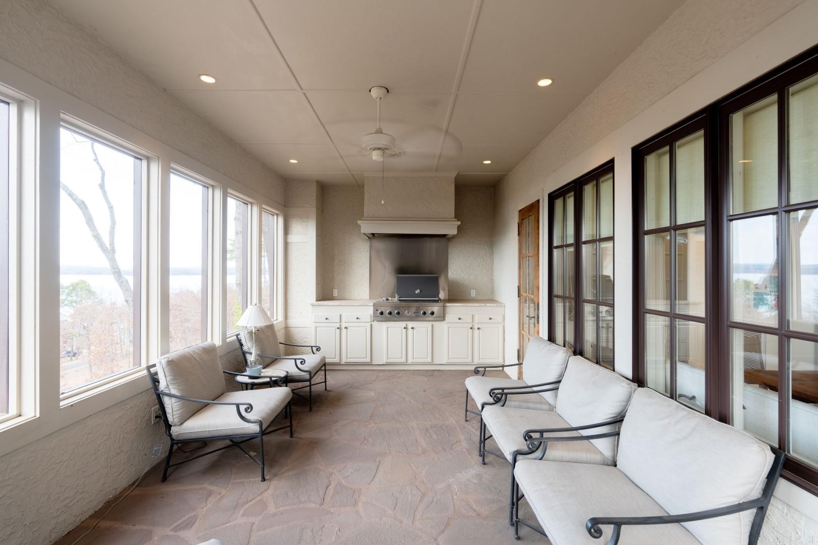 831 Rock Ledge  Heber Springs, AR