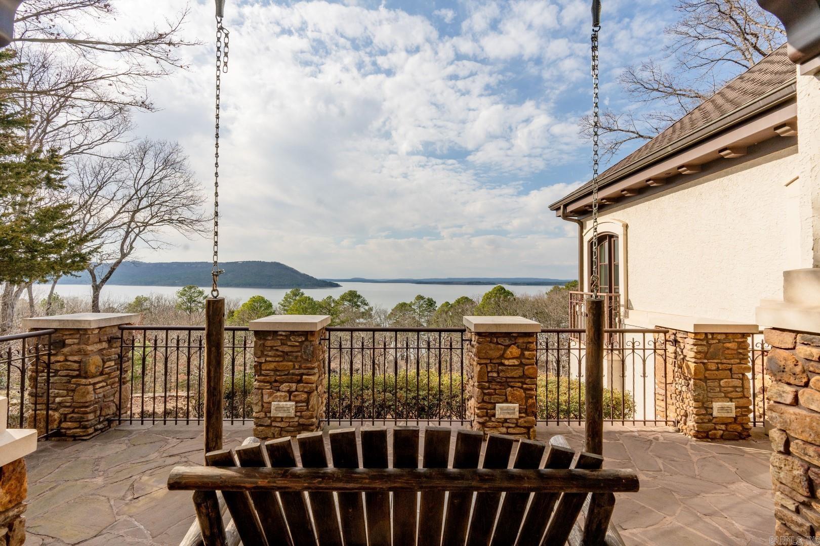 831 Rock Ledge  Heber Springs, AR