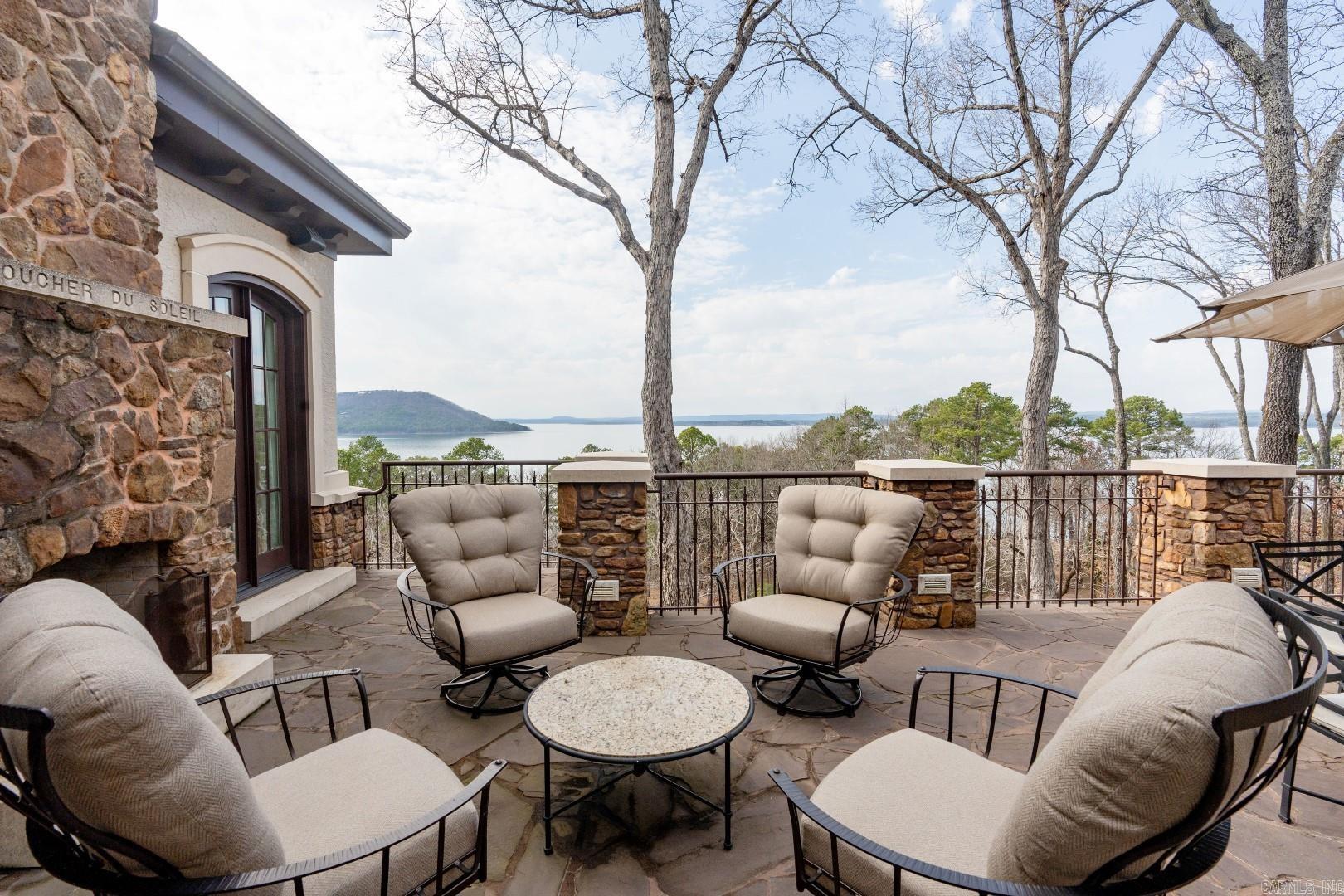 831 Rock Ledge  Heber Springs, AR