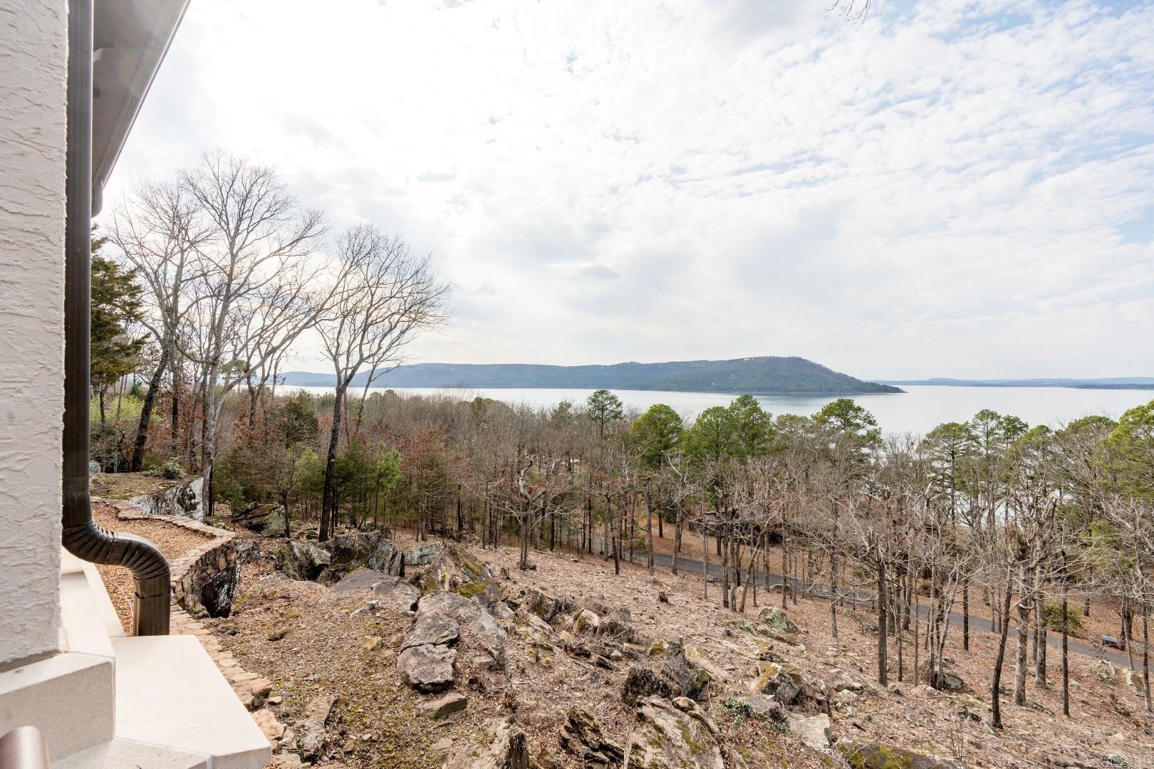 831 Rock Ledge  Heber Springs, AR
