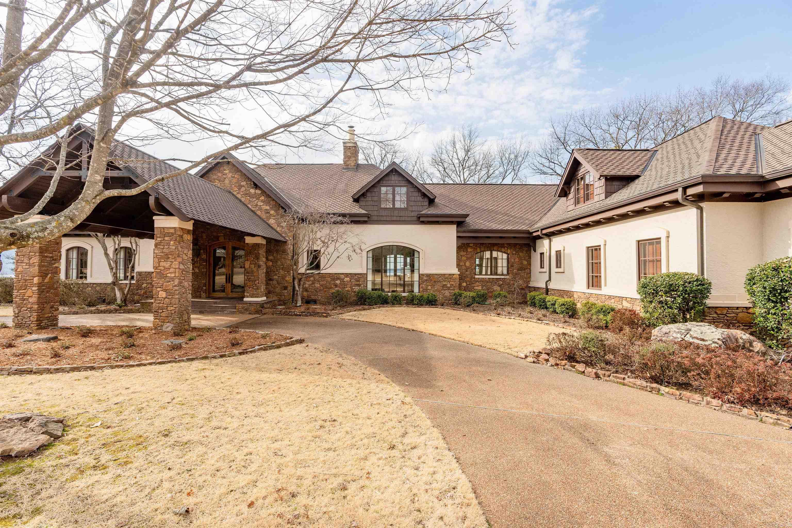 831 Rock Ledge  Heber Springs, AR