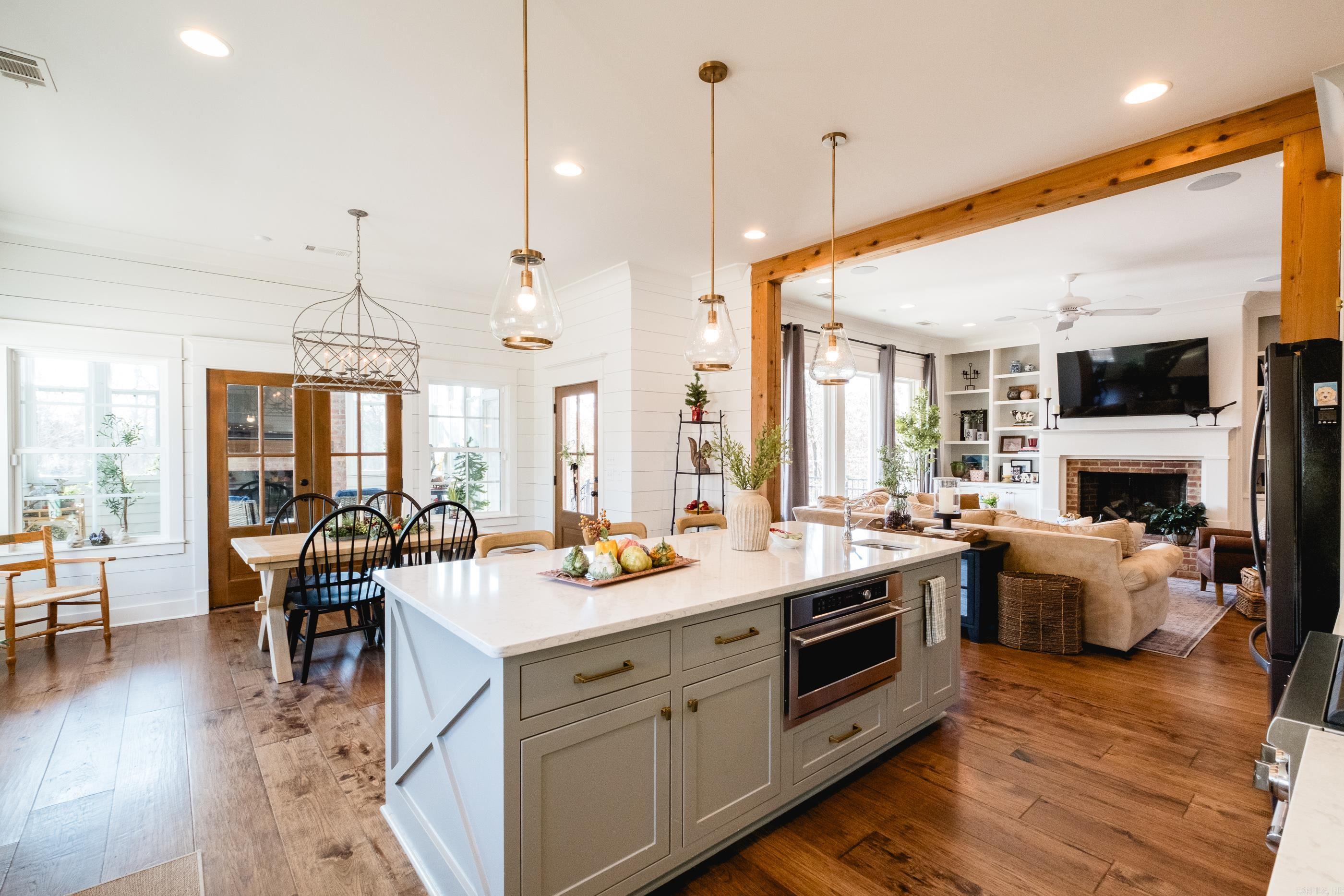 1245 Westcliffe  Little Rock, AR