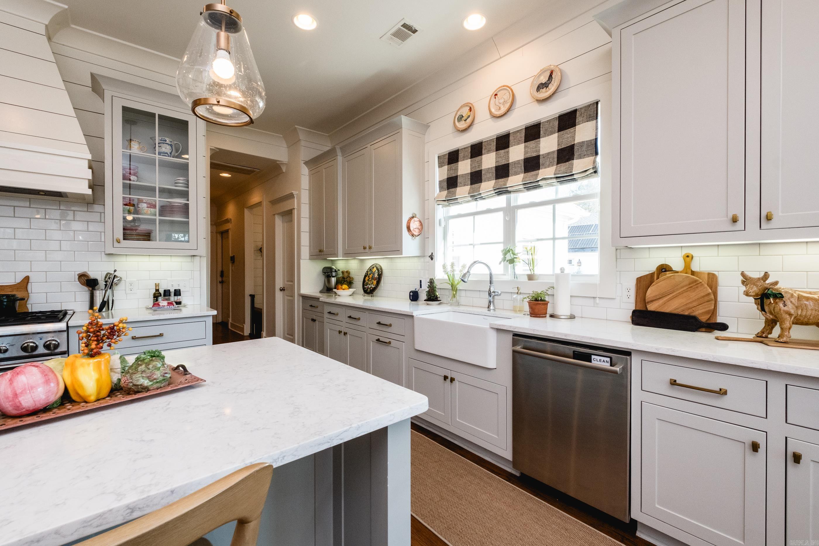 1245 Westcliffe  Little Rock, AR