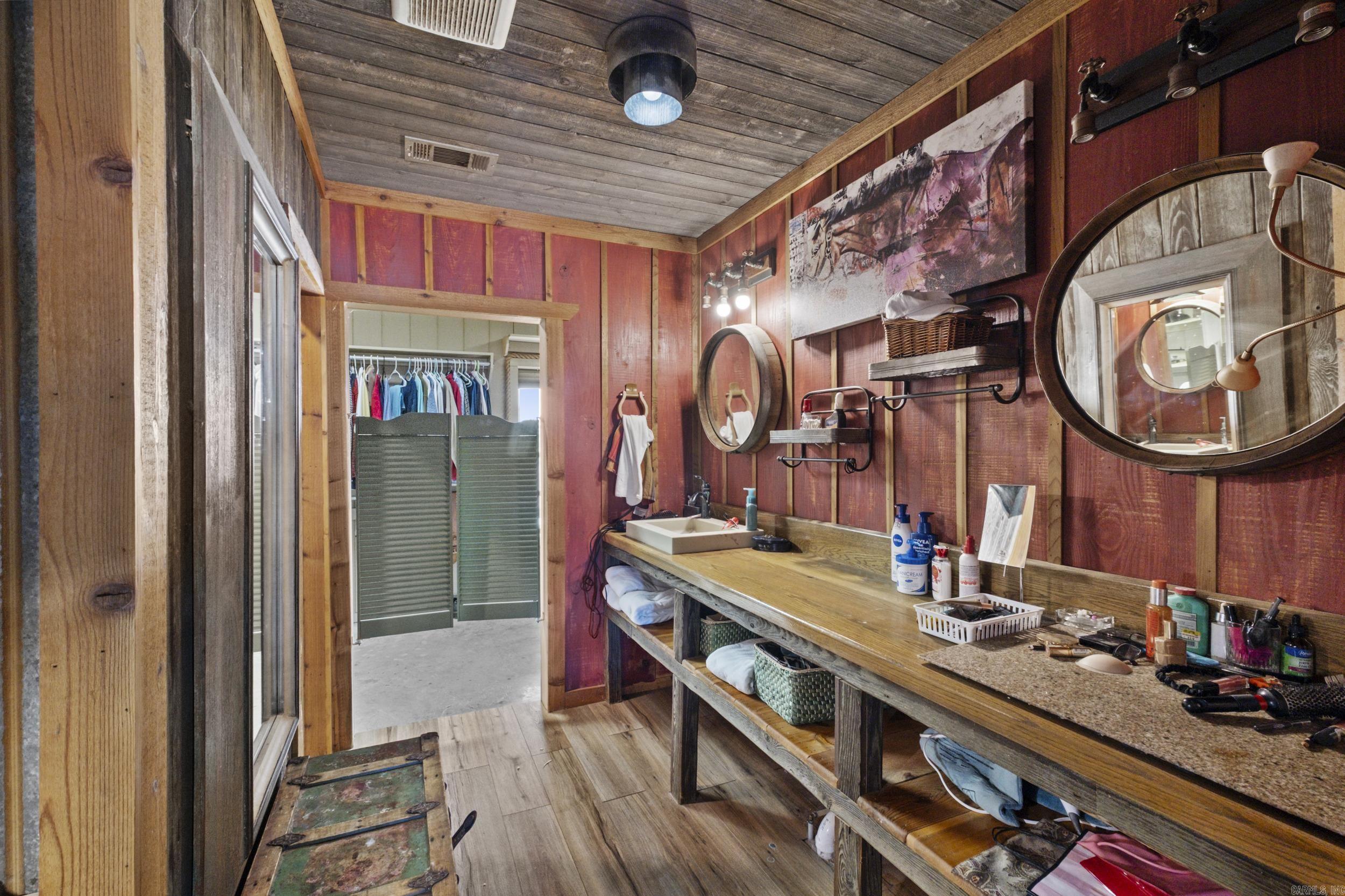 15298 Highway 84  Bismarck, AR