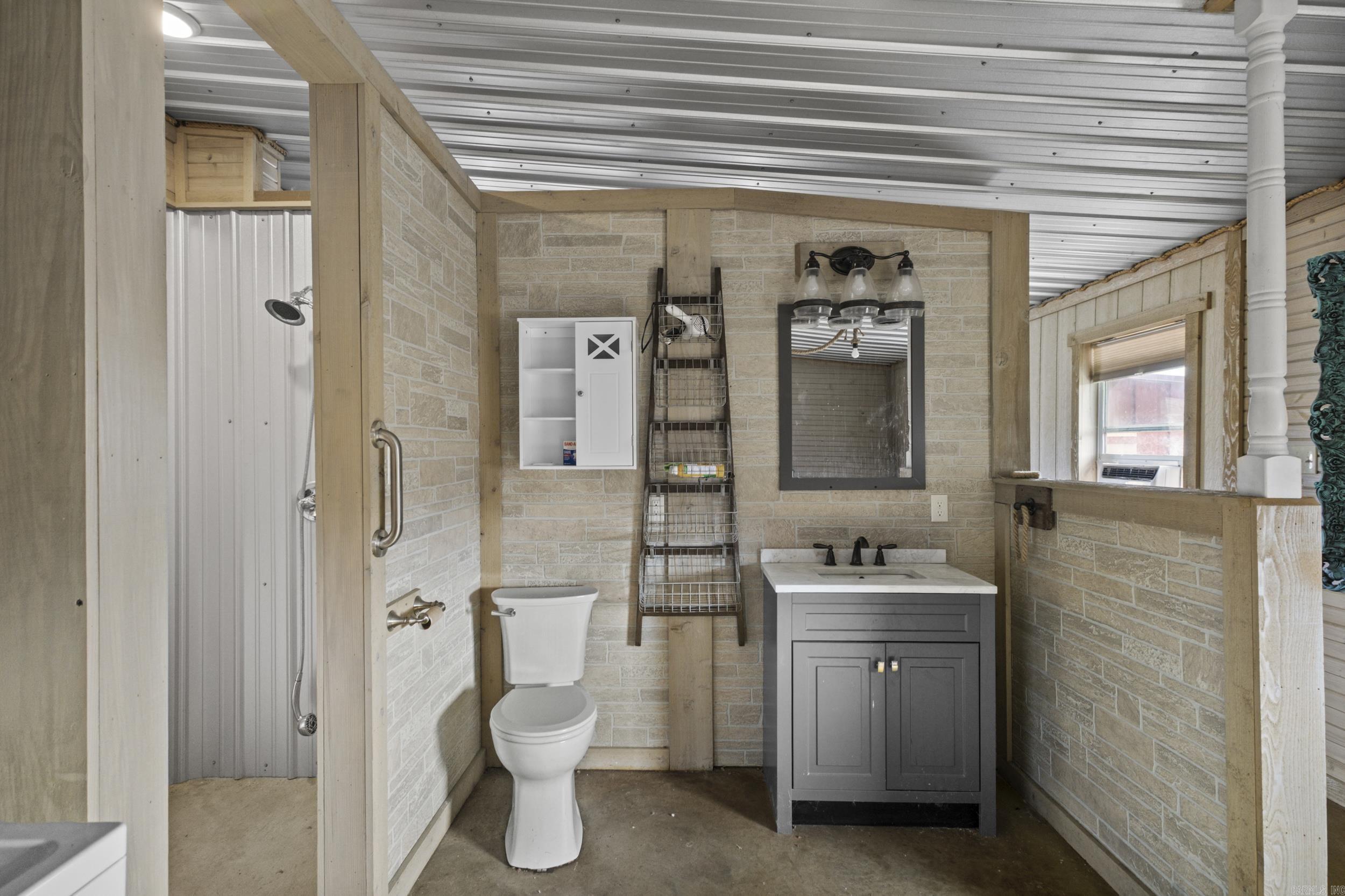 15298 Highway 84  Bismarck, AR