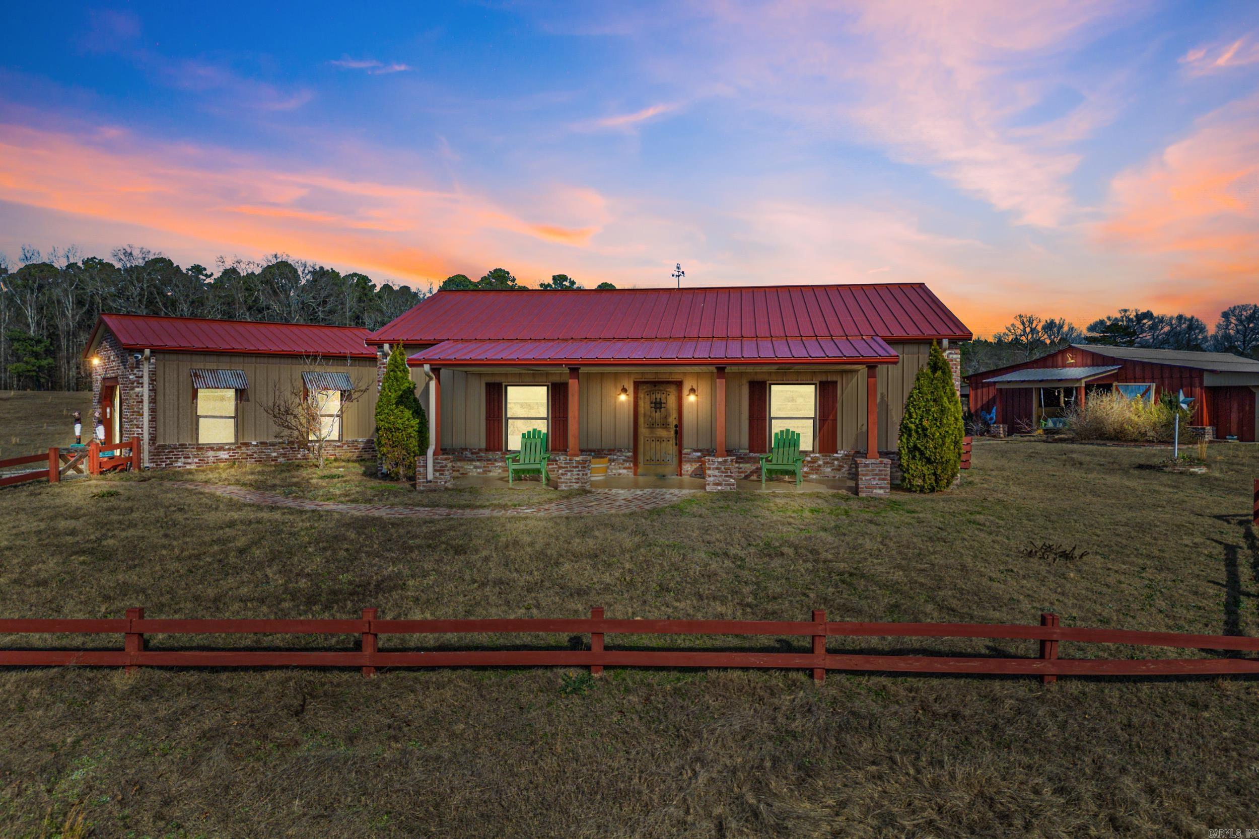 15298 Highway 84  Bismarck, AR