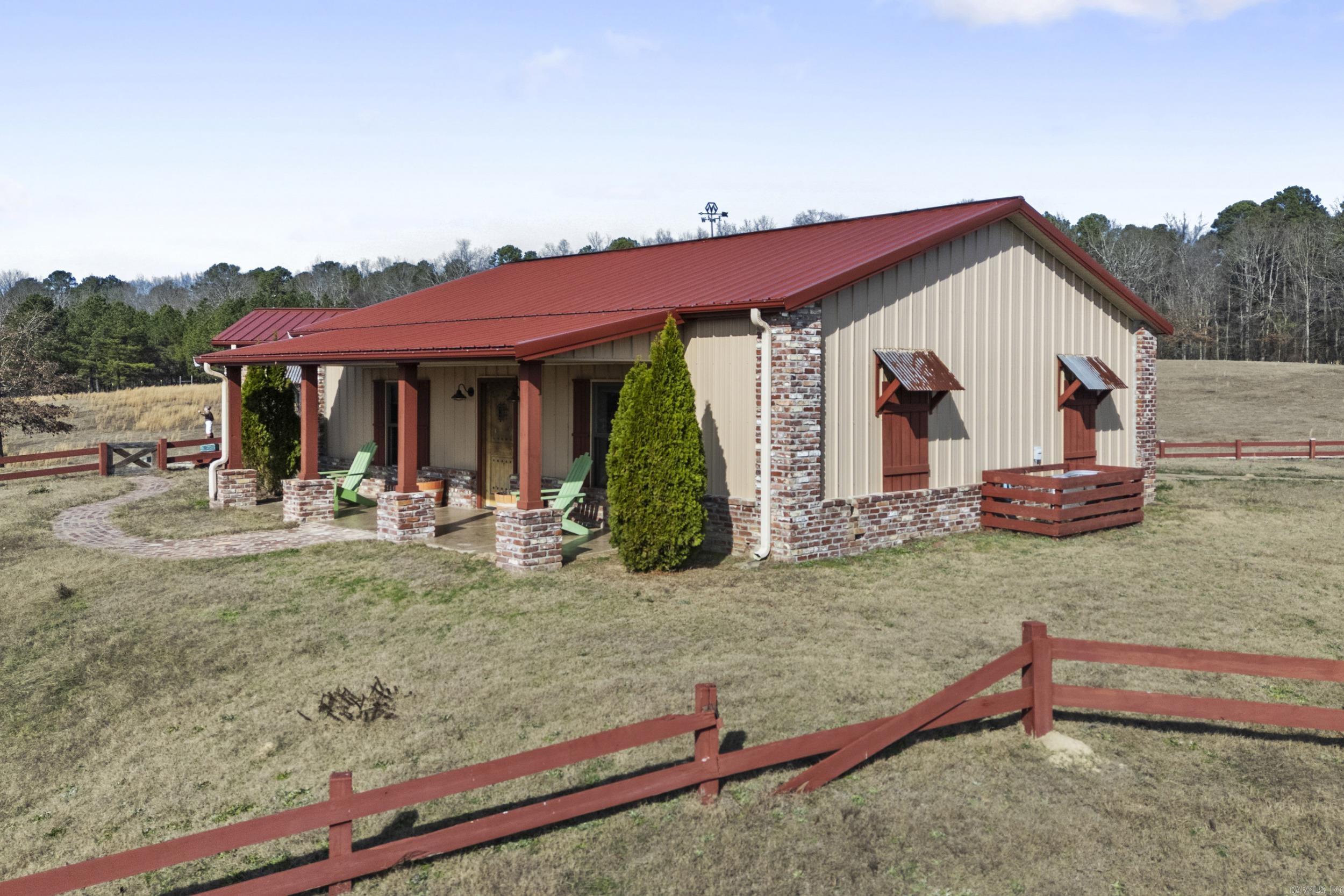 15298 Highway 84  Bismarck, AR