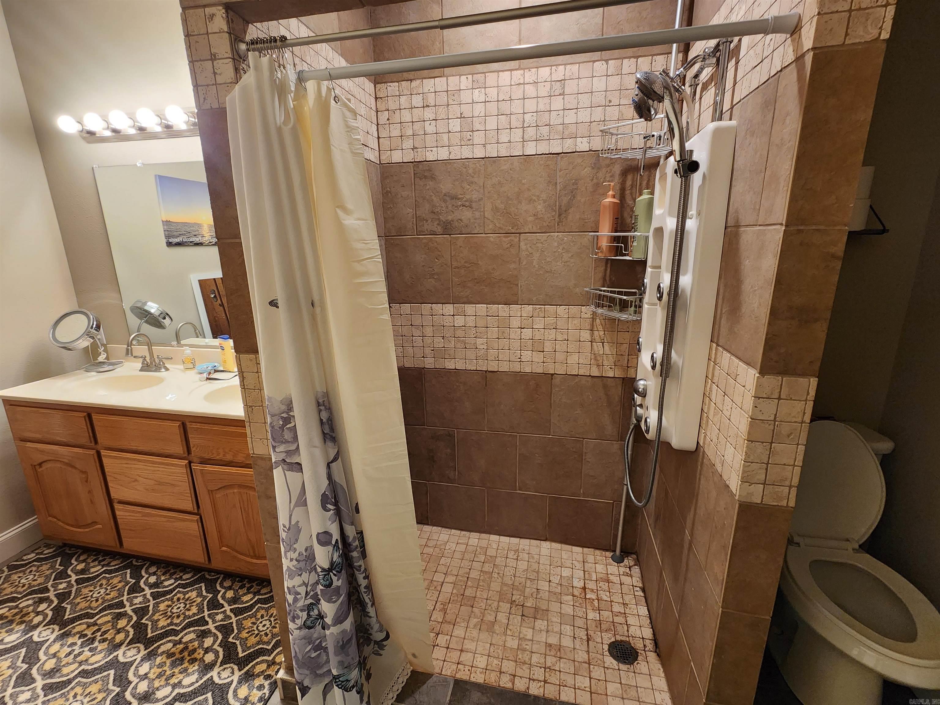 333 Manor  Melbourne, AR