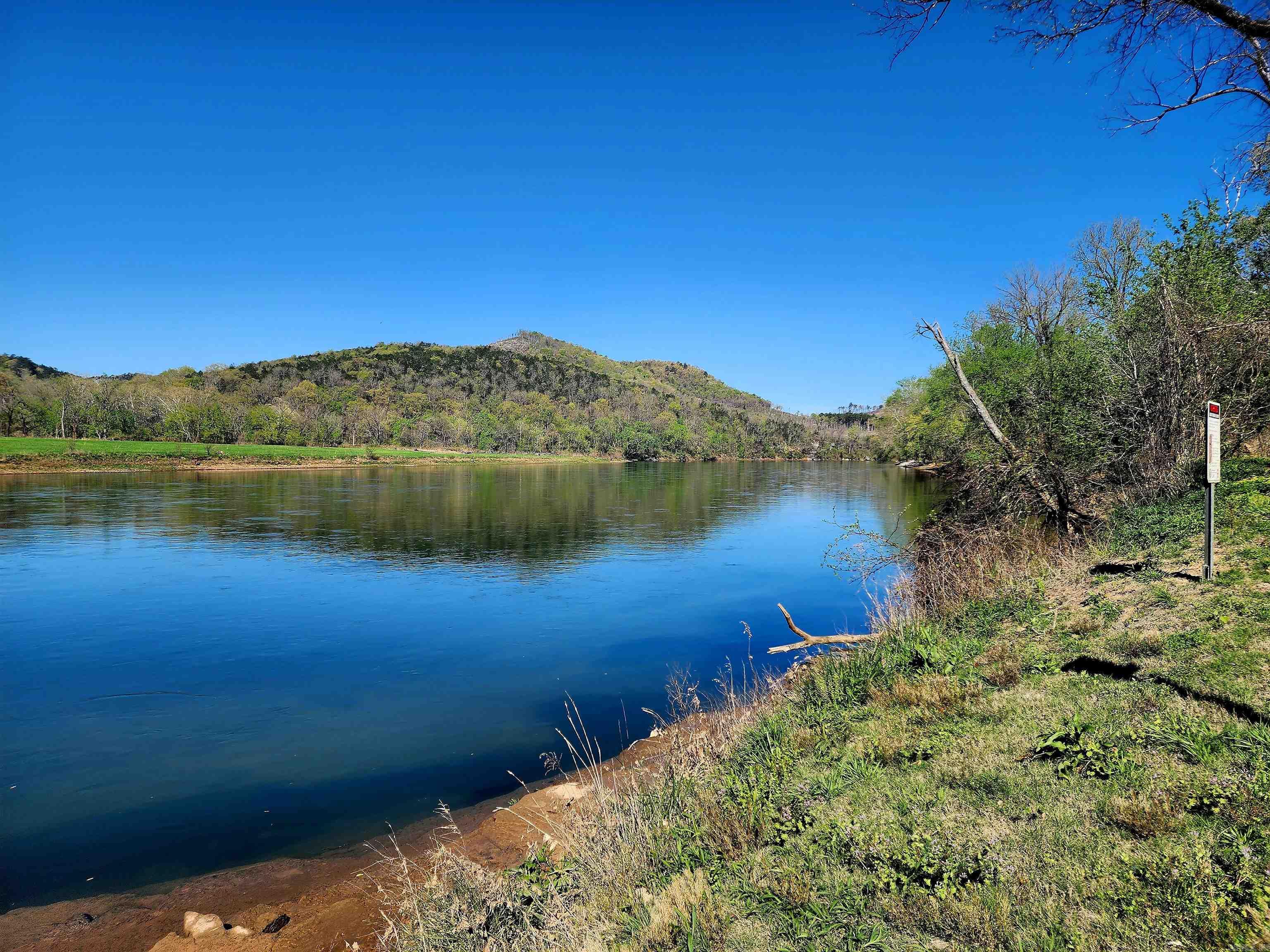 333 Manor  Melbourne, AR