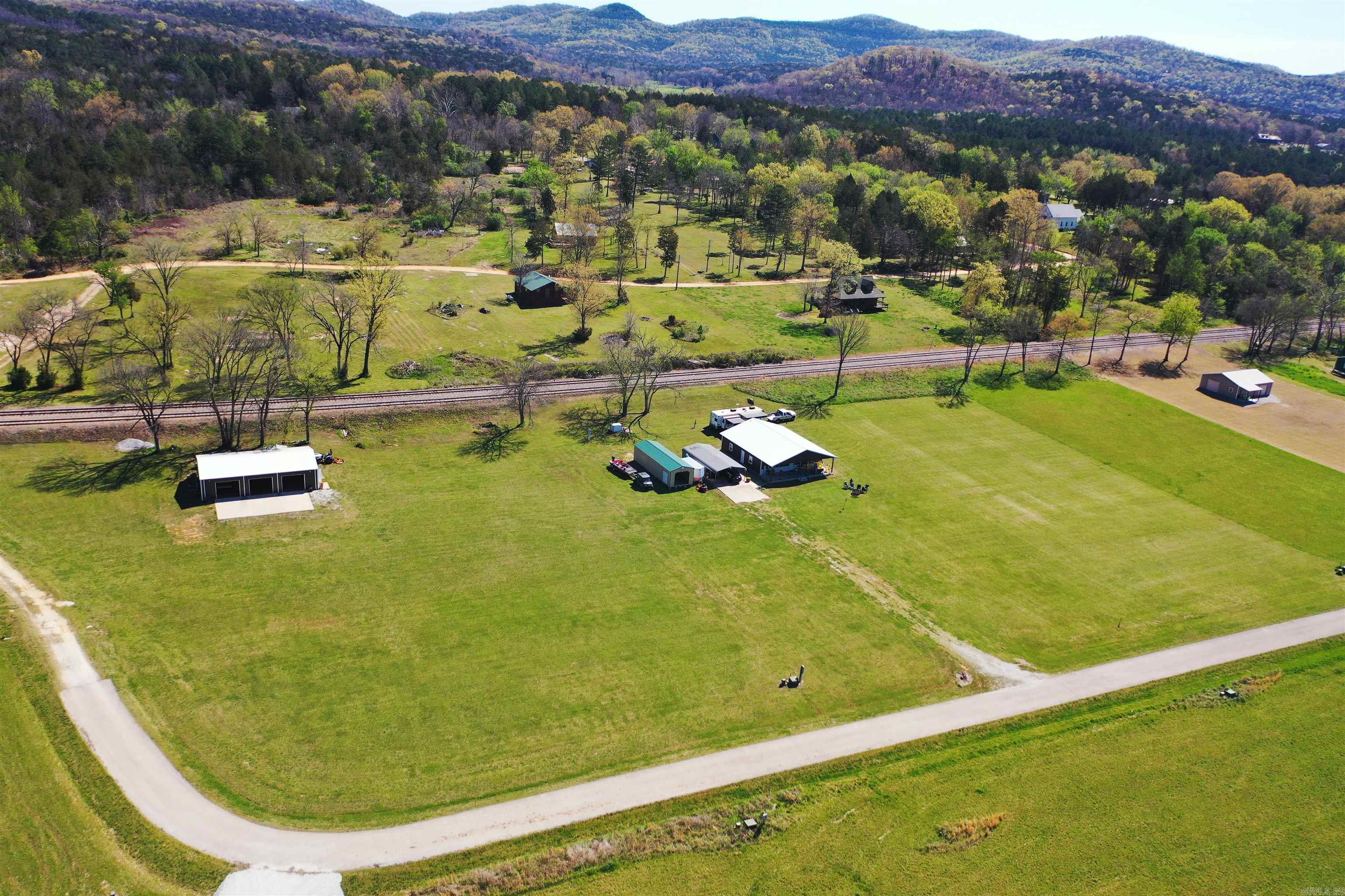 333 Manor  Melbourne, AR