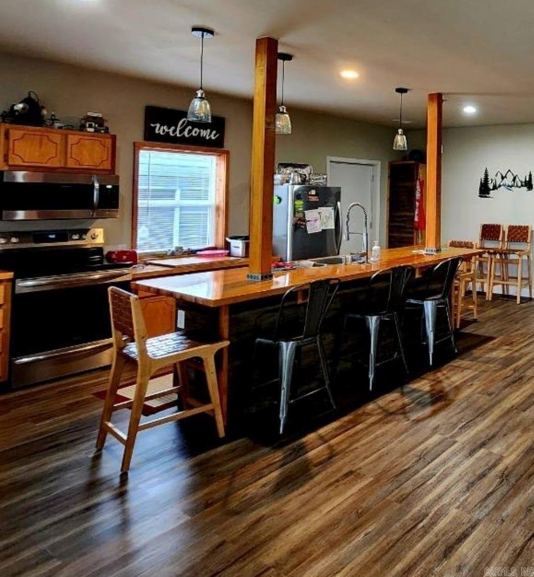 333 Manor  Melbourne, AR