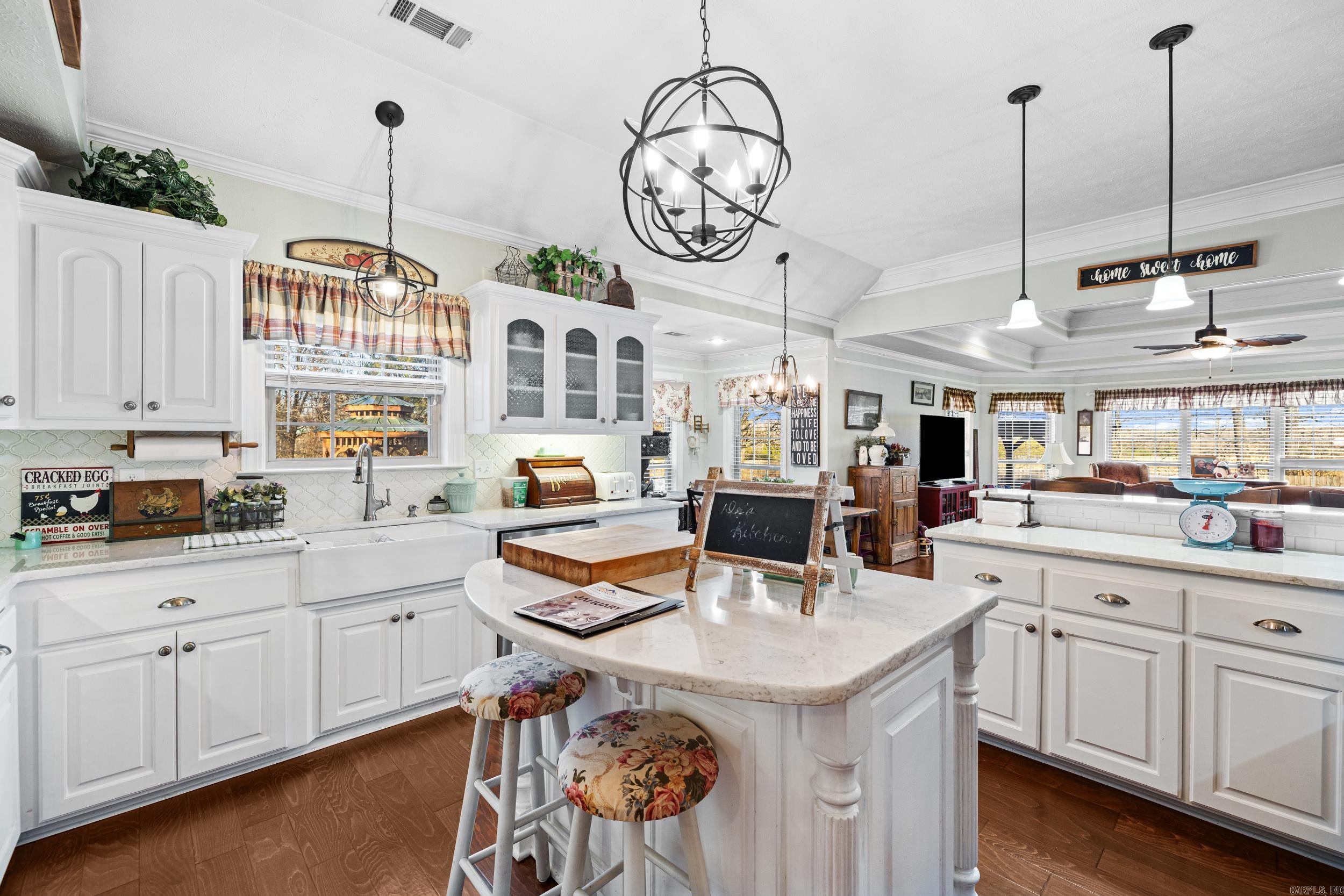 1373 Dogwood  Austin, AR