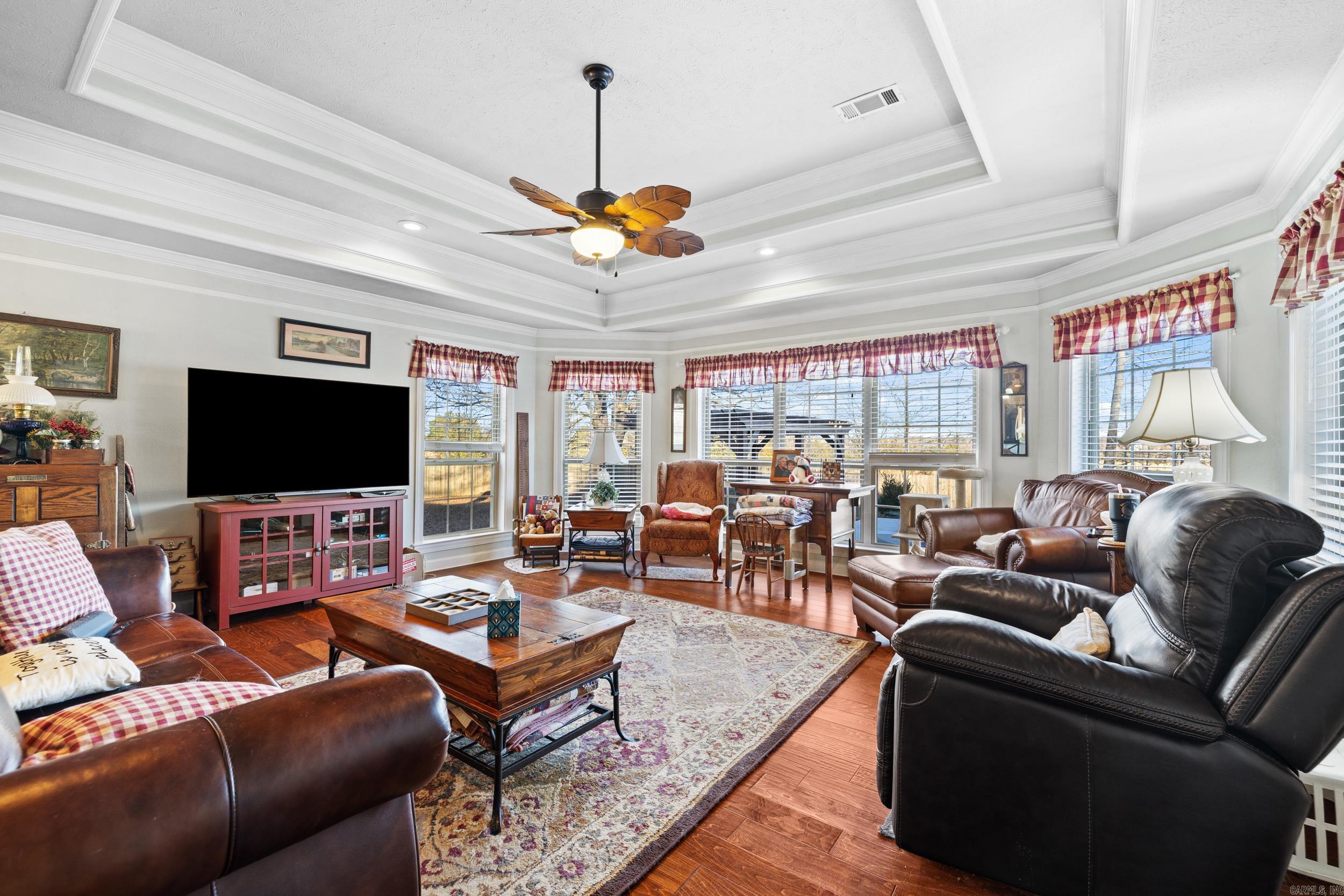 1373 Dogwood  Austin, AR