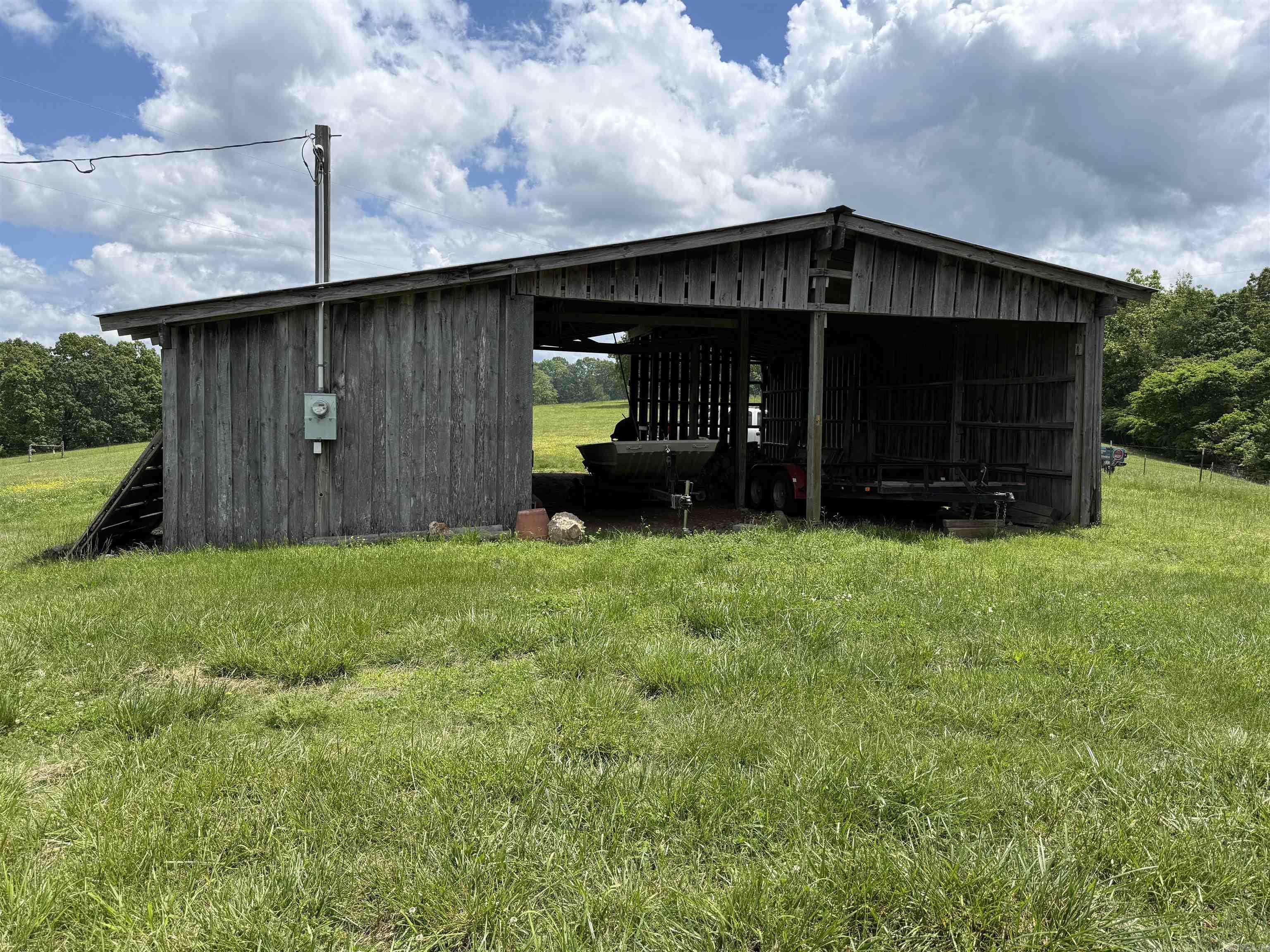 1366 Holmes  Mountain View, AR