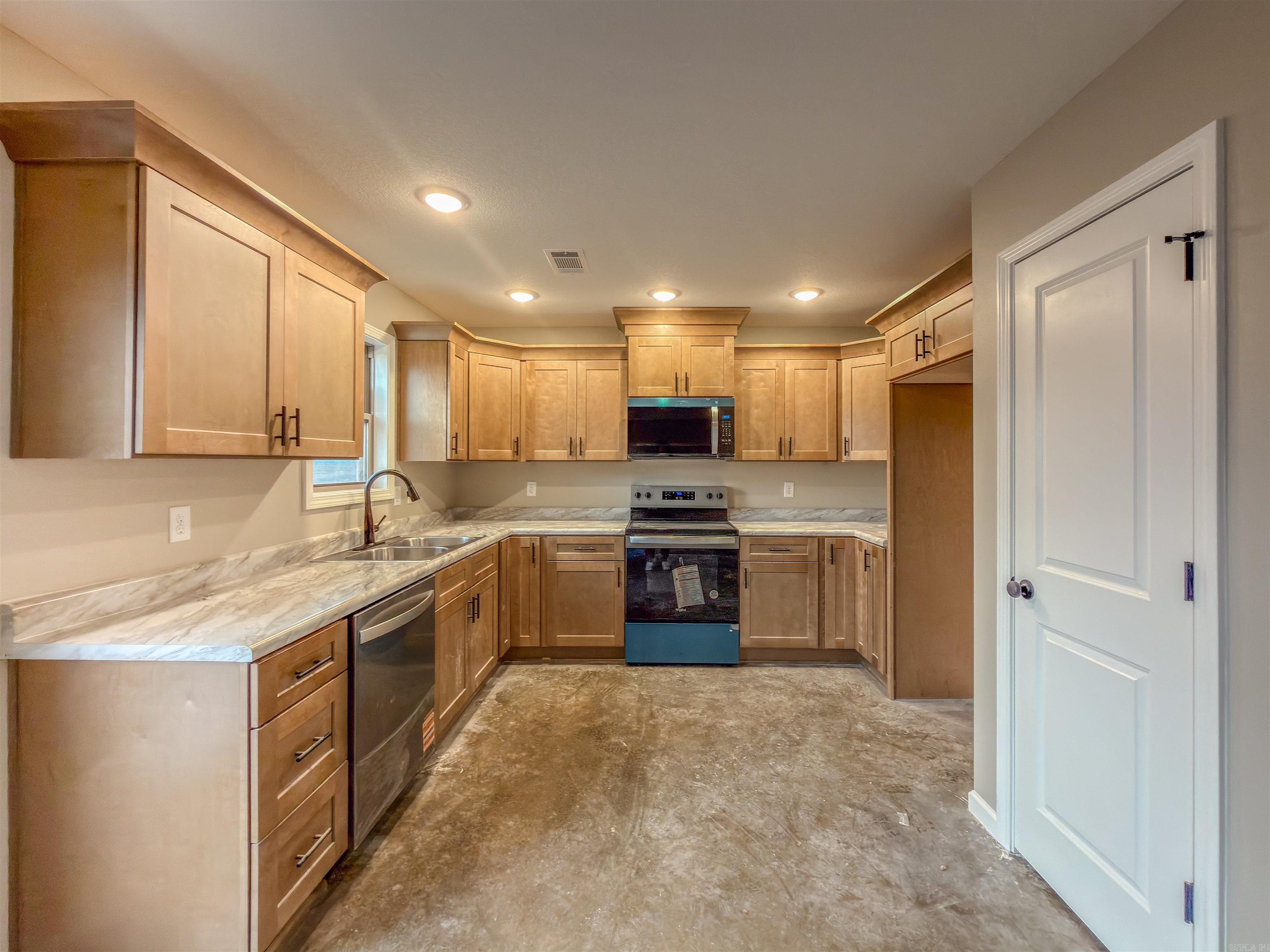 145 Waterfowl Way  Lake City, AR