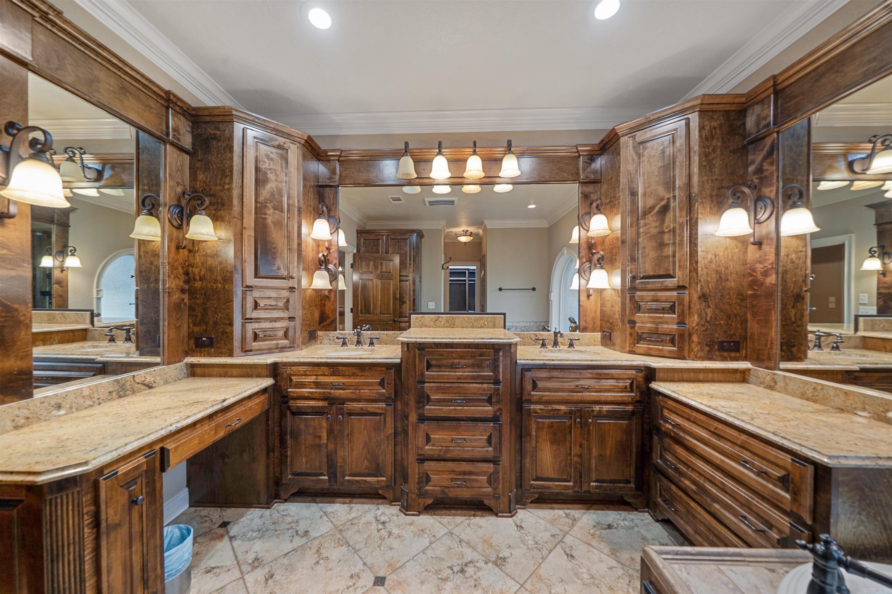 1795 W Hwy 64  El Paso, AR